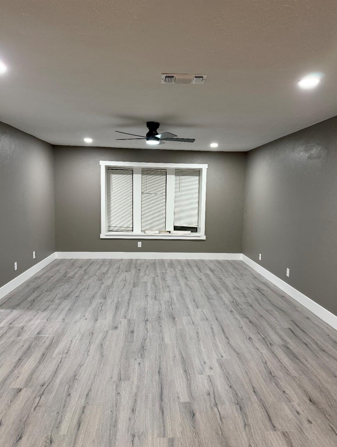 1911 Hill St, Killeen, TX 76543