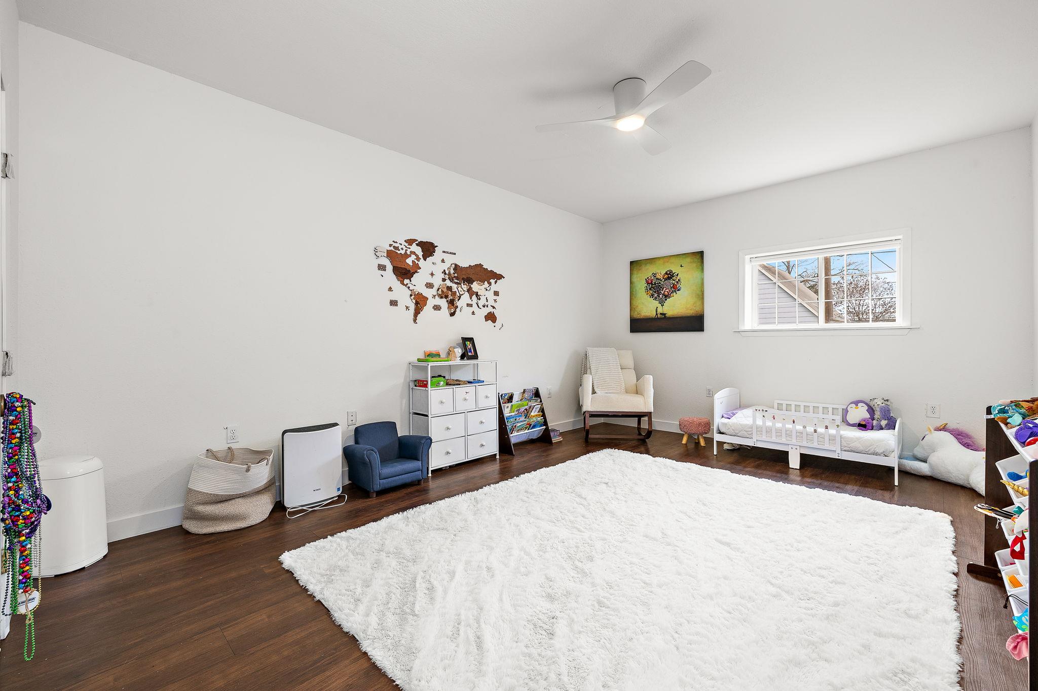 103 Turney St, Smithville, TX 78957