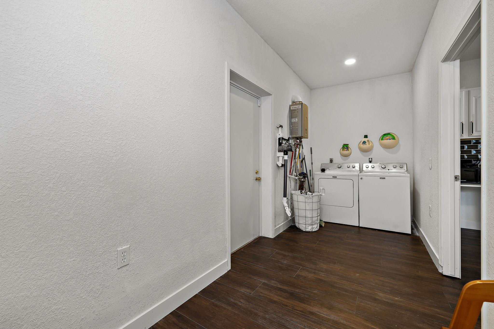 103 Turney St, Smithville, TX 78957