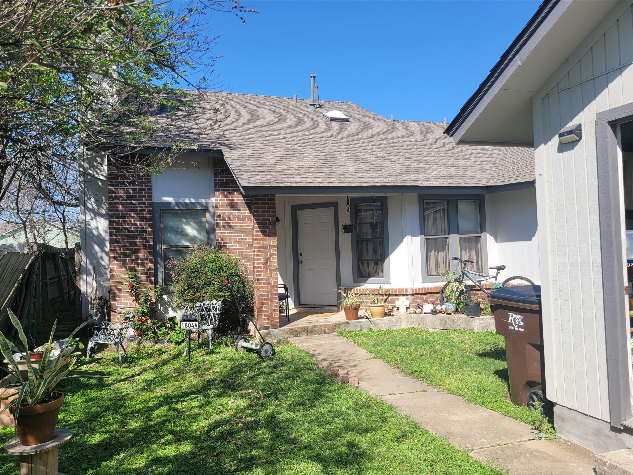 1804 Rawhide Dr, Round Rock, TX 78681