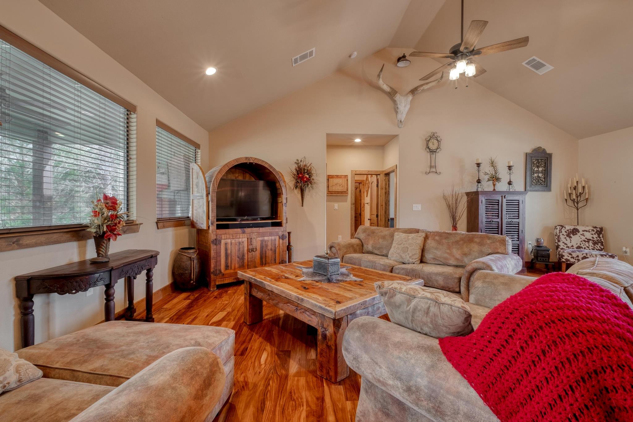 7152 Taylorsville Rd, Dale, TX 78616