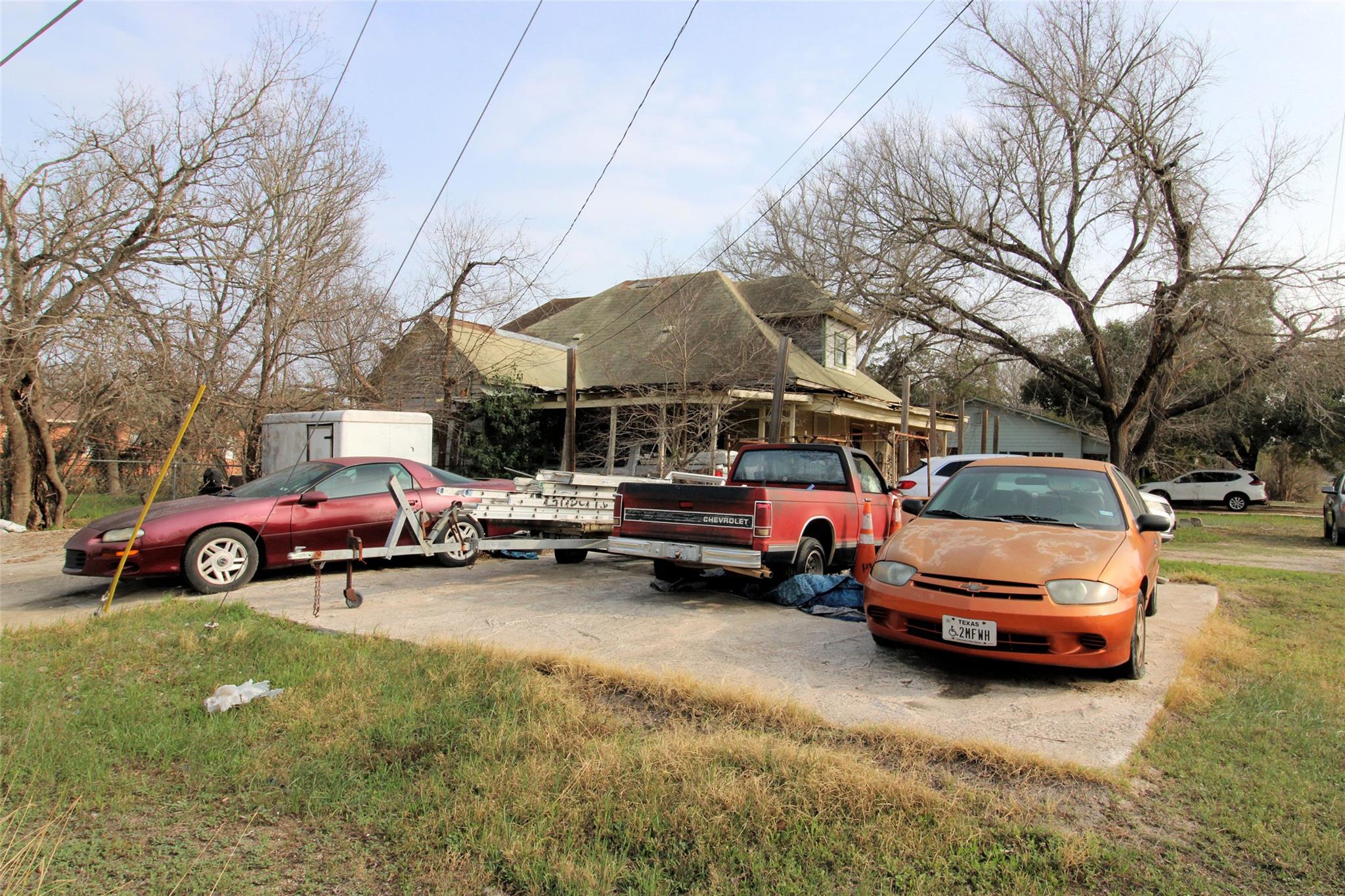 402 Trinity St, Lockhart, TX 78644