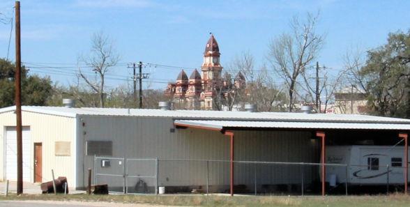 402 Trinity St, Lockhart, TX 78644