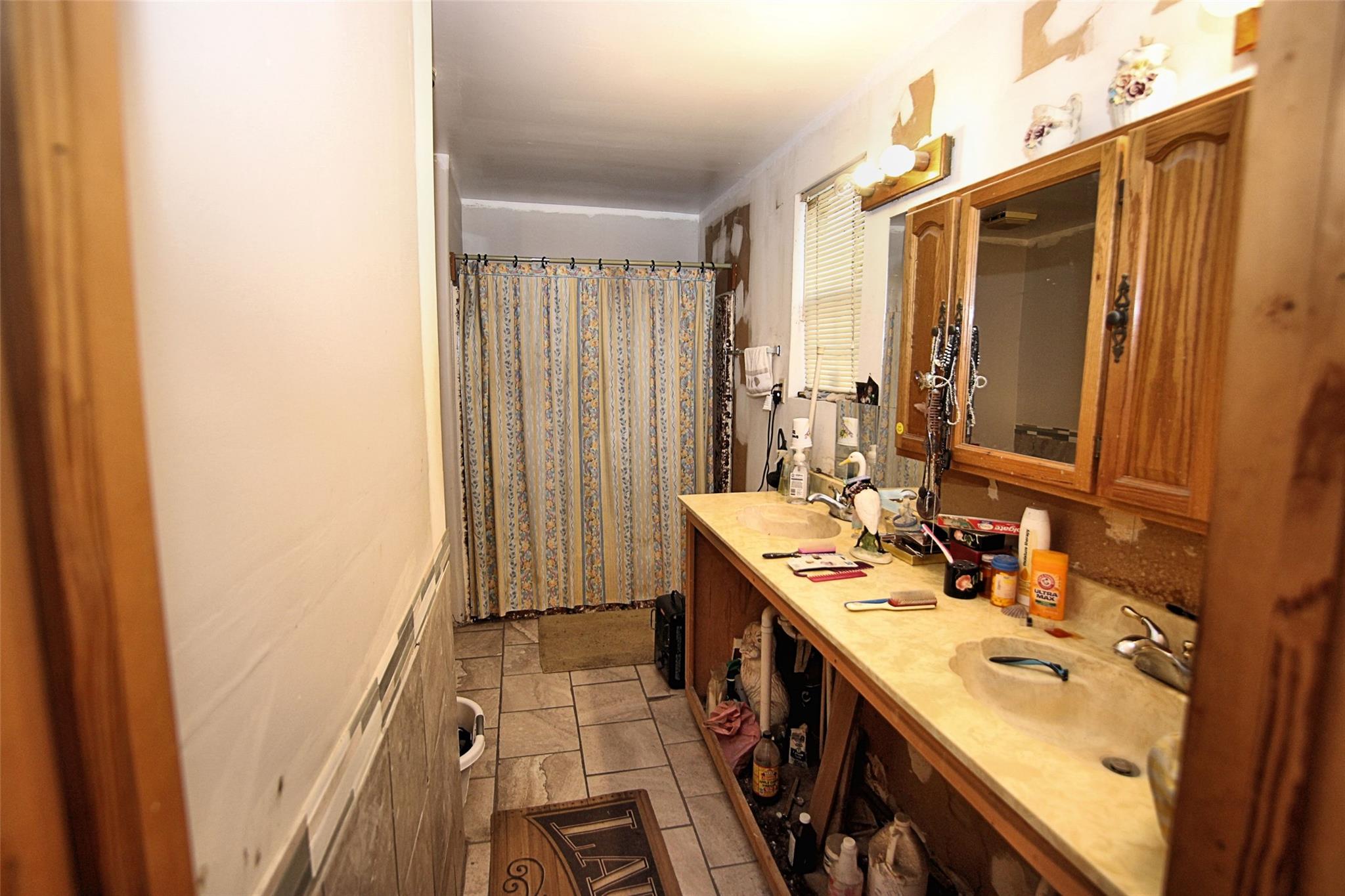 402 Trinity St, Lockhart, TX 78644