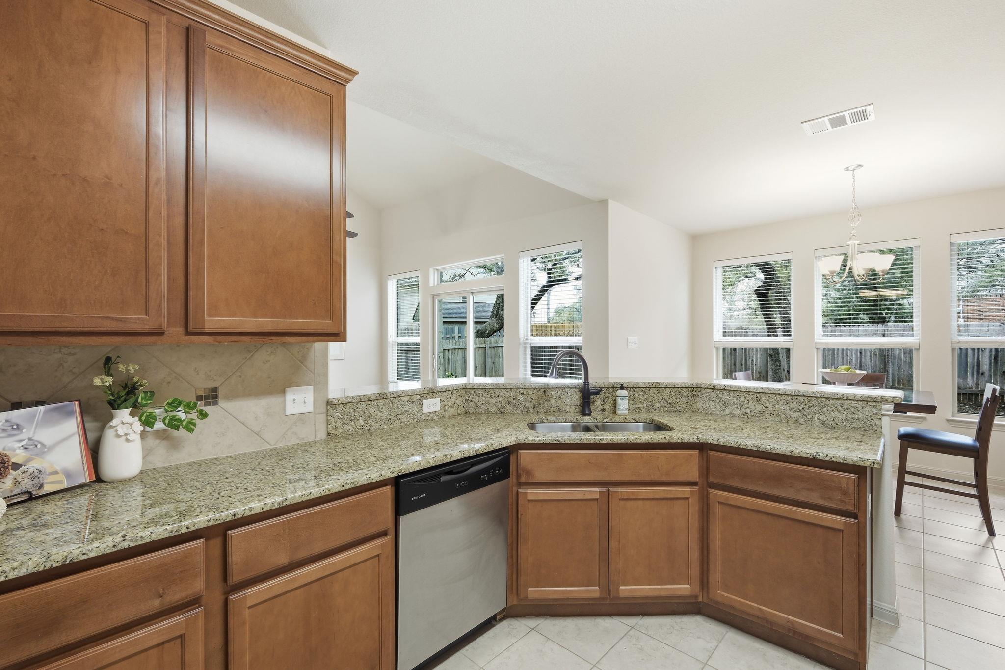 2410 S Great Oaks Dr S # 501, Round Rock, TX 78681