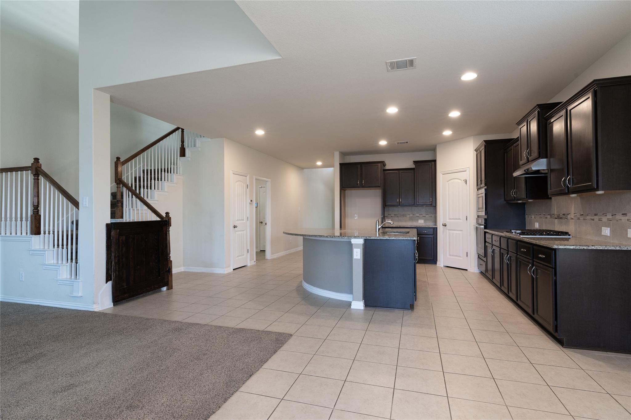 634 Blossom Valley Strm, Buda, TX 78610