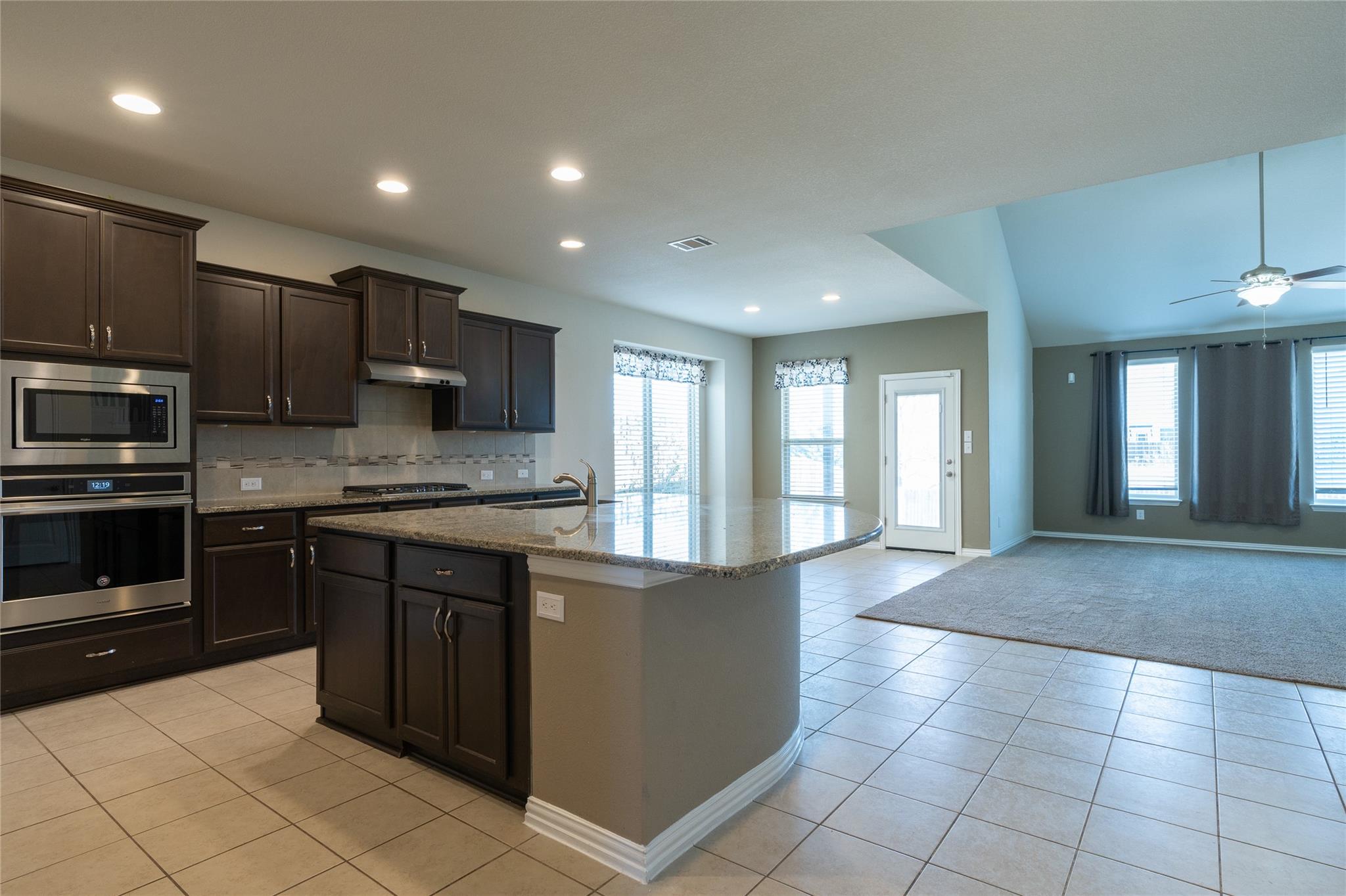 634 Blossom Valley Strm, Buda, TX 78610