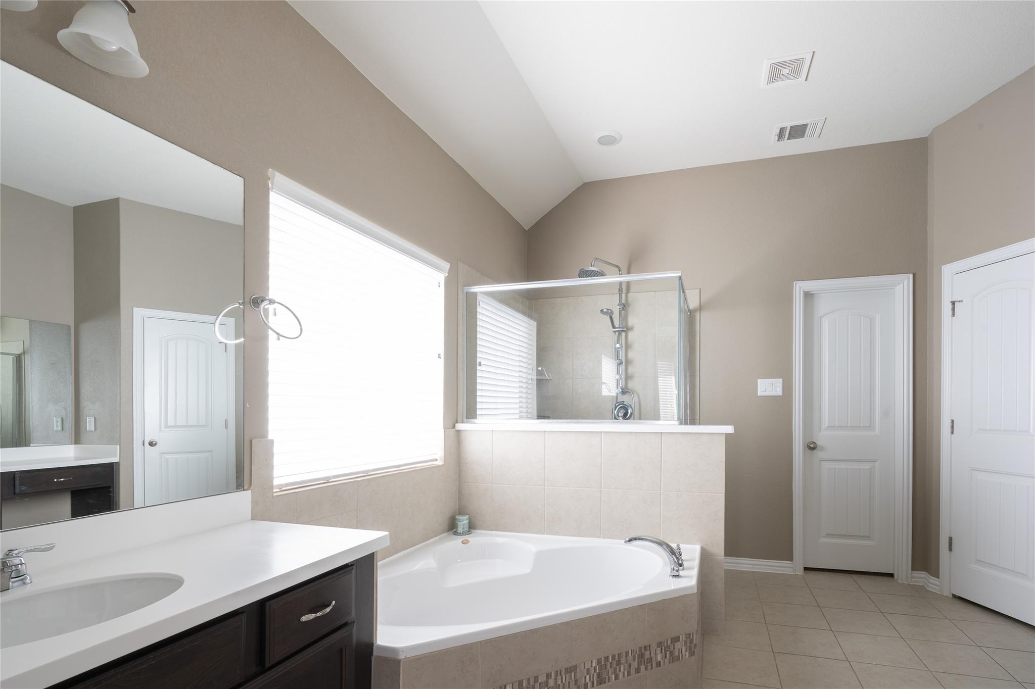 634 Blossom Valley Strm, Buda, TX 78610