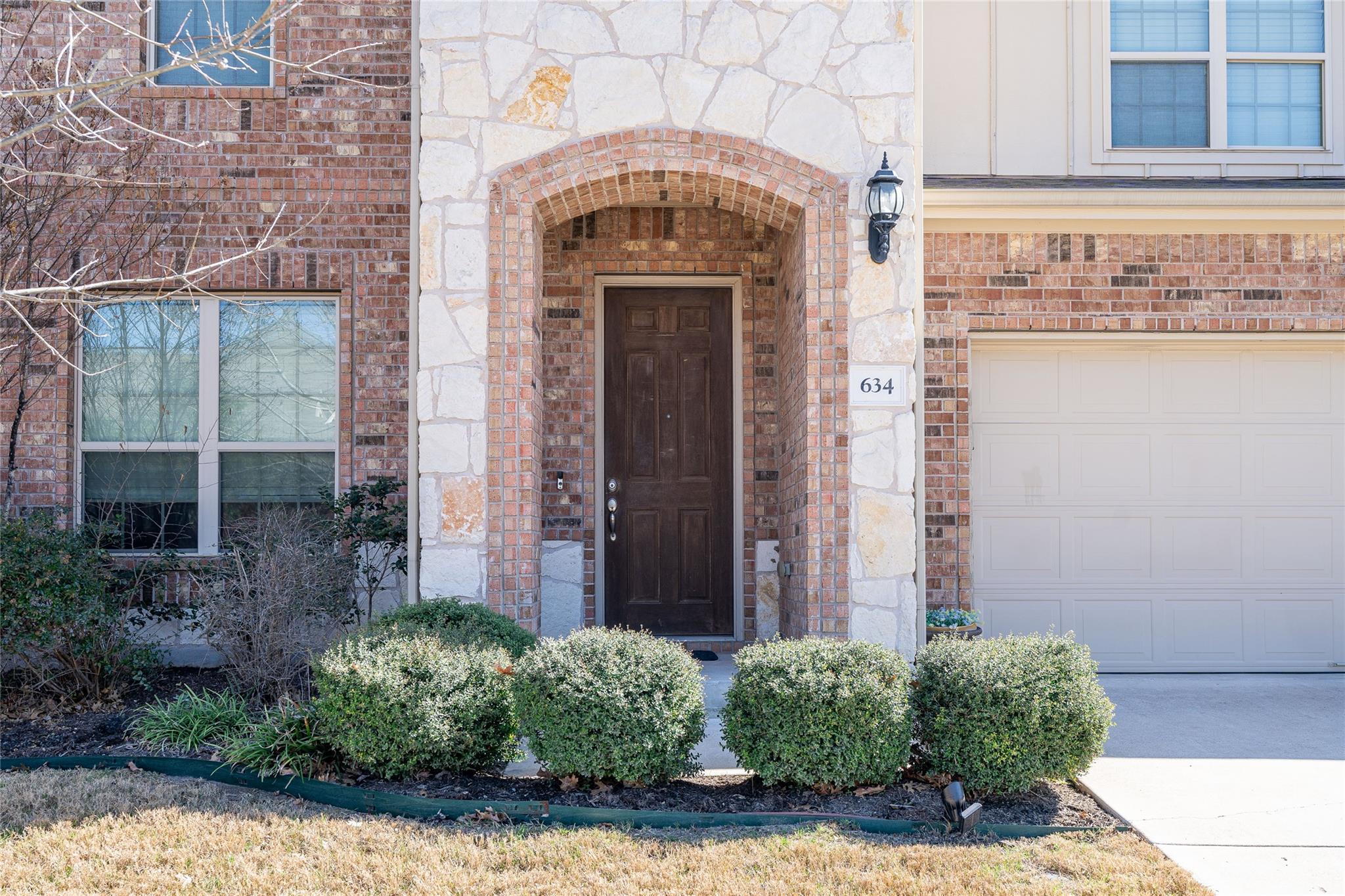 634 Blossom Valley Strm, Buda, TX 78610