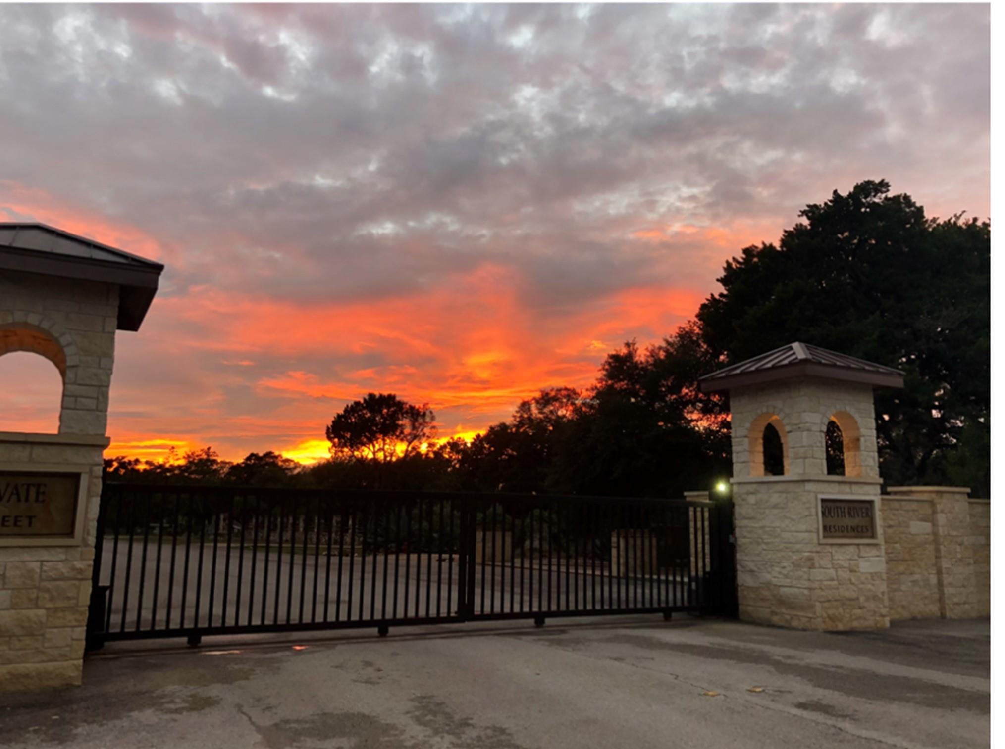 831 Southriver Rd, Wimberley, TX 78676