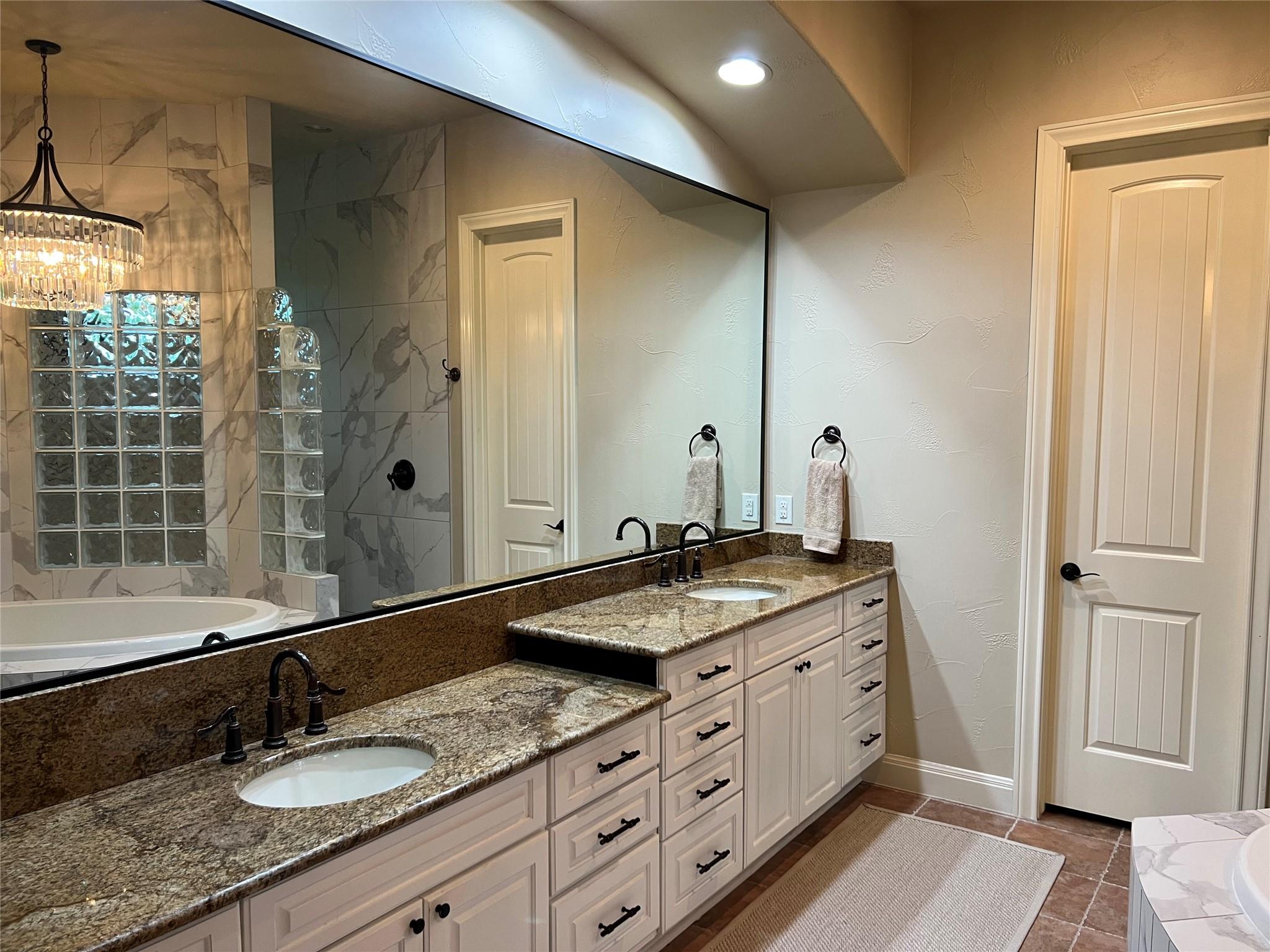 831 Southriver Rd, Wimberley, TX 78676