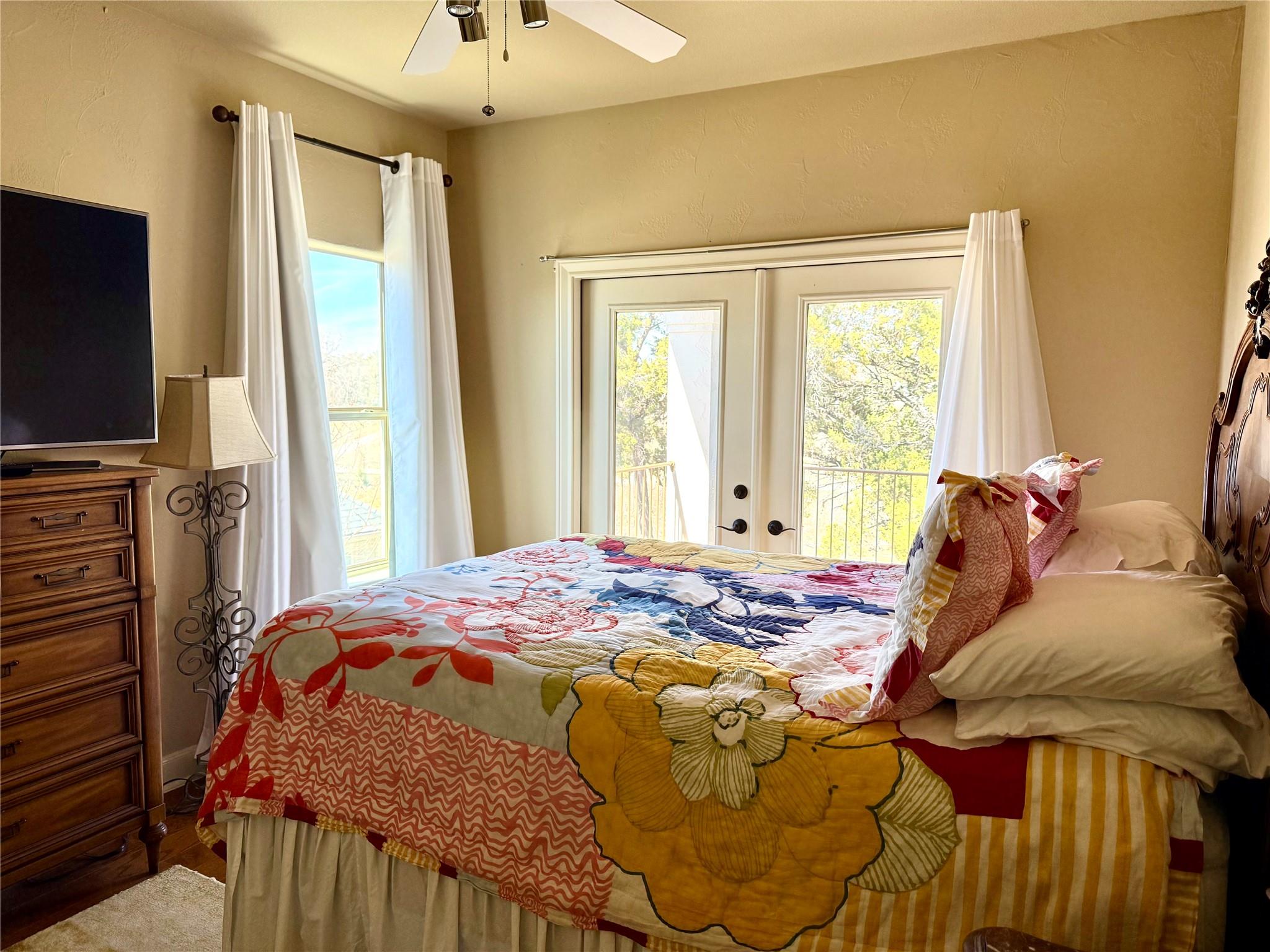 831 Southriver Rd, Wimberley, TX 78676