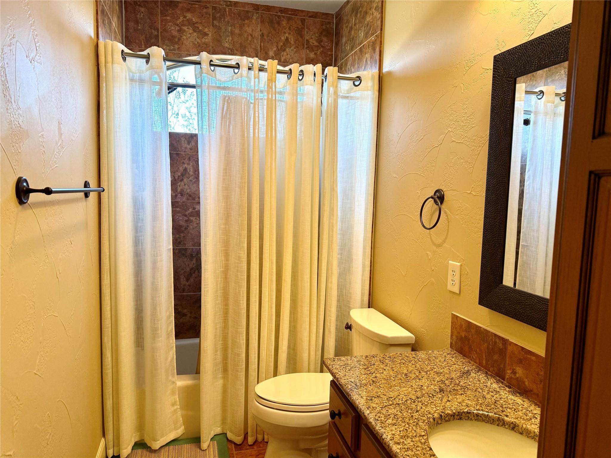 831 Southriver Rd, Wimberley, TX 78676