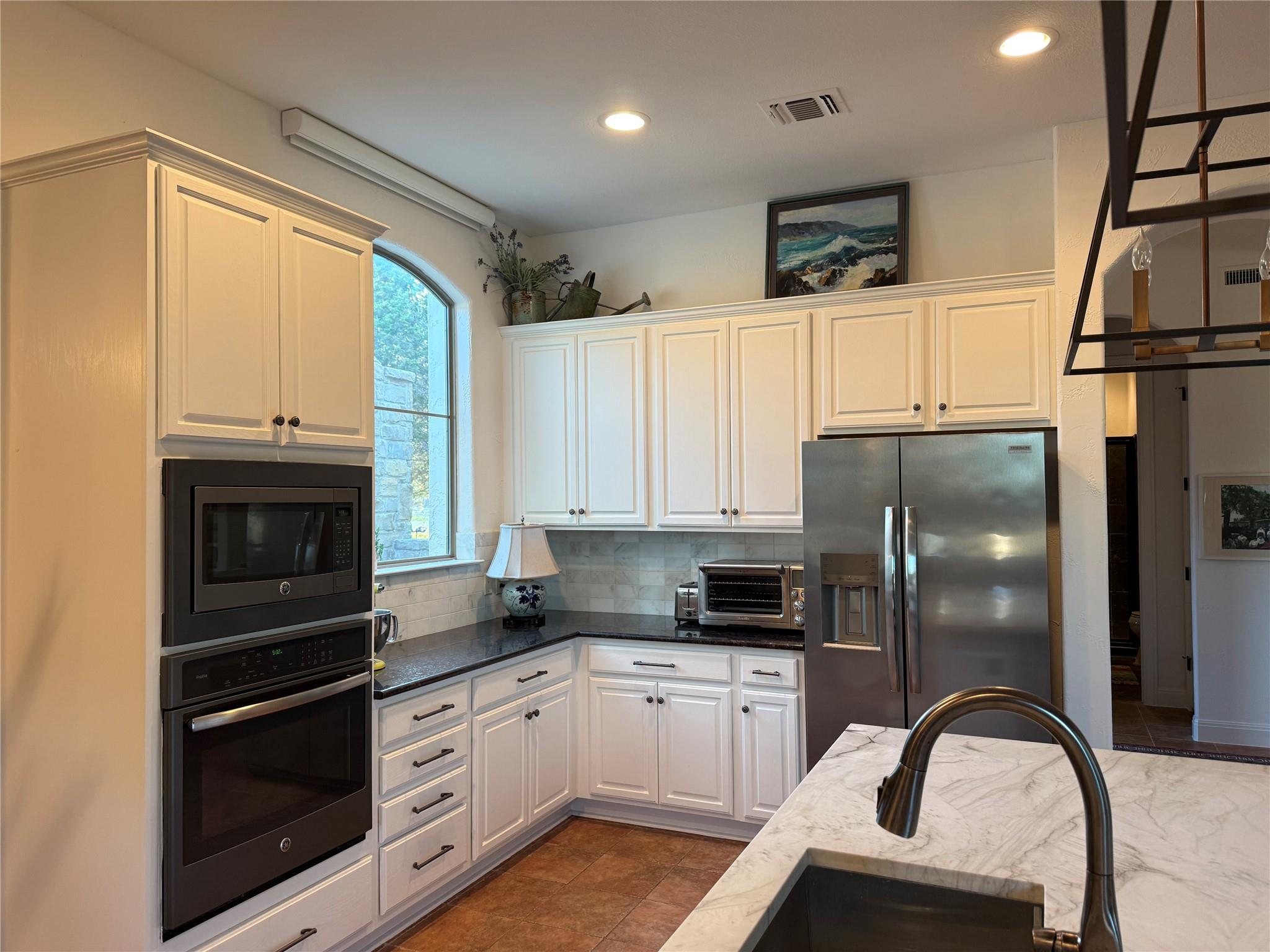 831 Southriver Rd, Wimberley, TX 78676