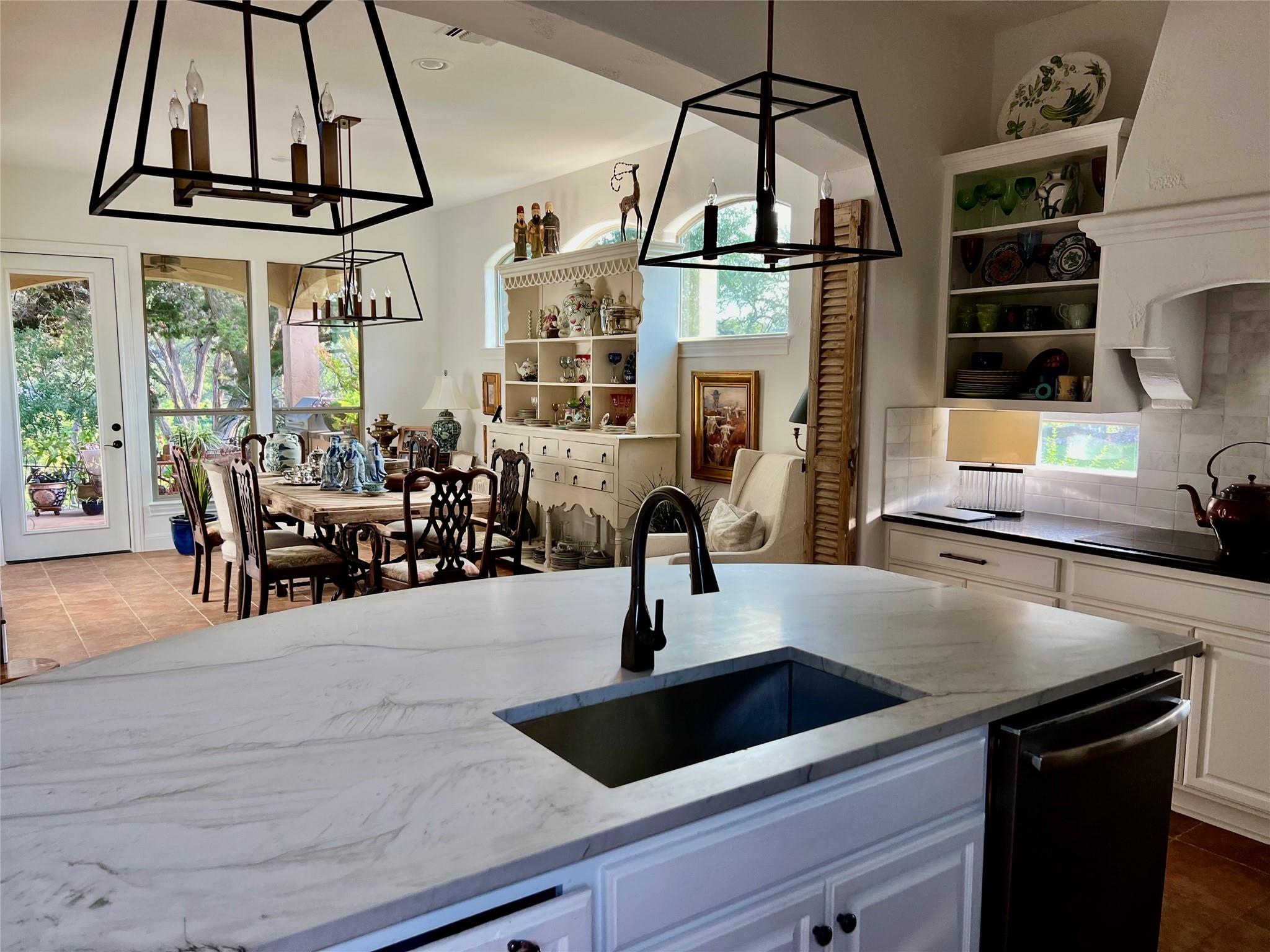 831 Southriver Rd, Wimberley, TX 78676