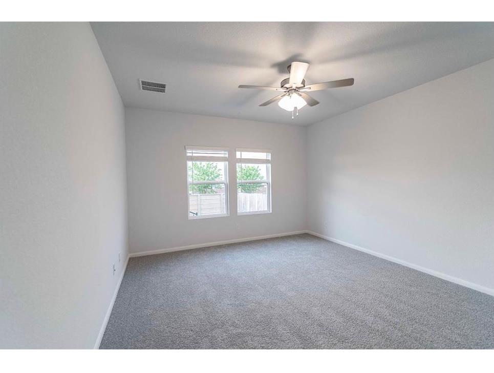 201 Lt Rusty Dr, Jarrell, TX 76537