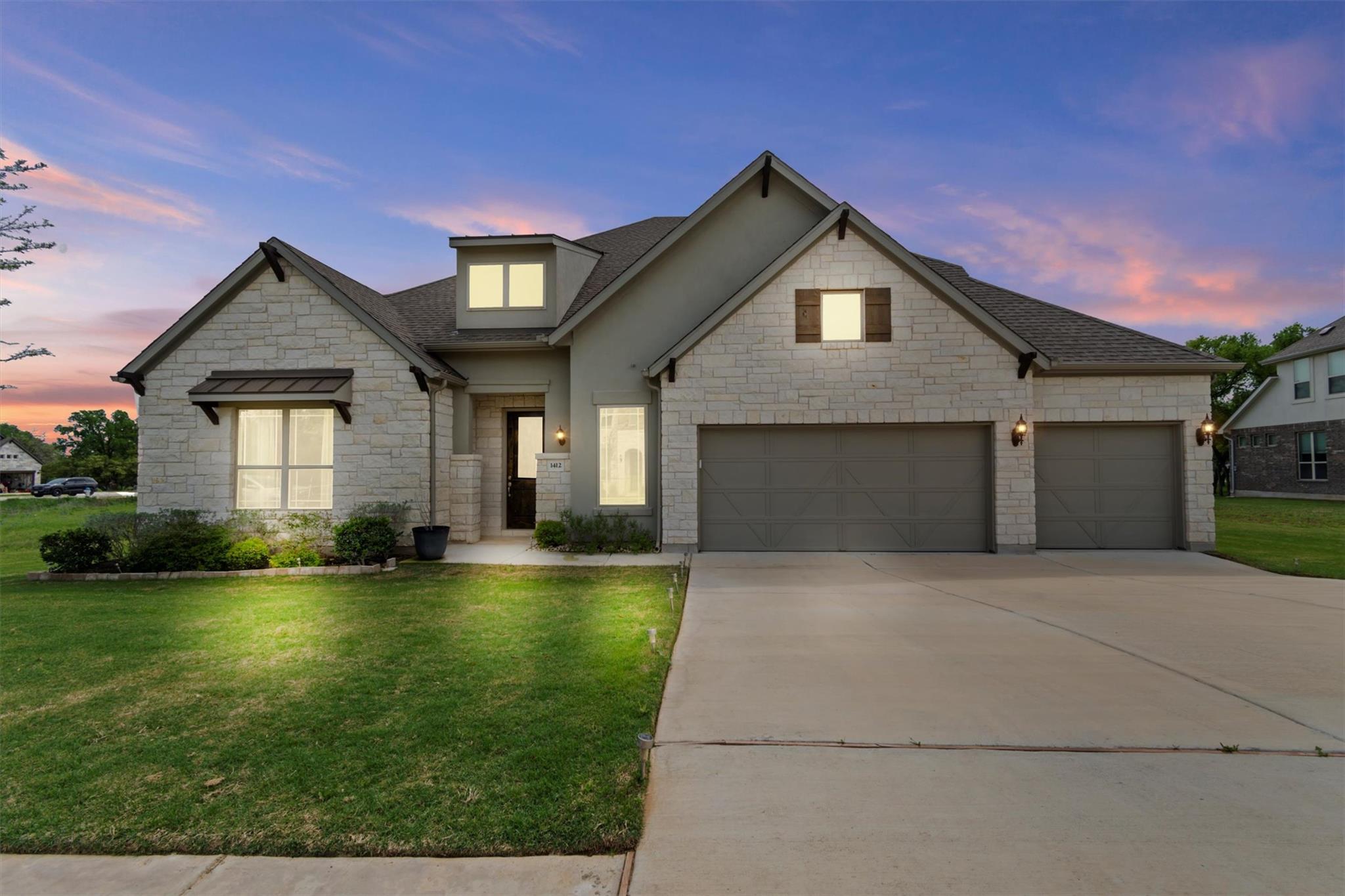 1412 Scenic Oaks Dr, Georgetown, TX 78628