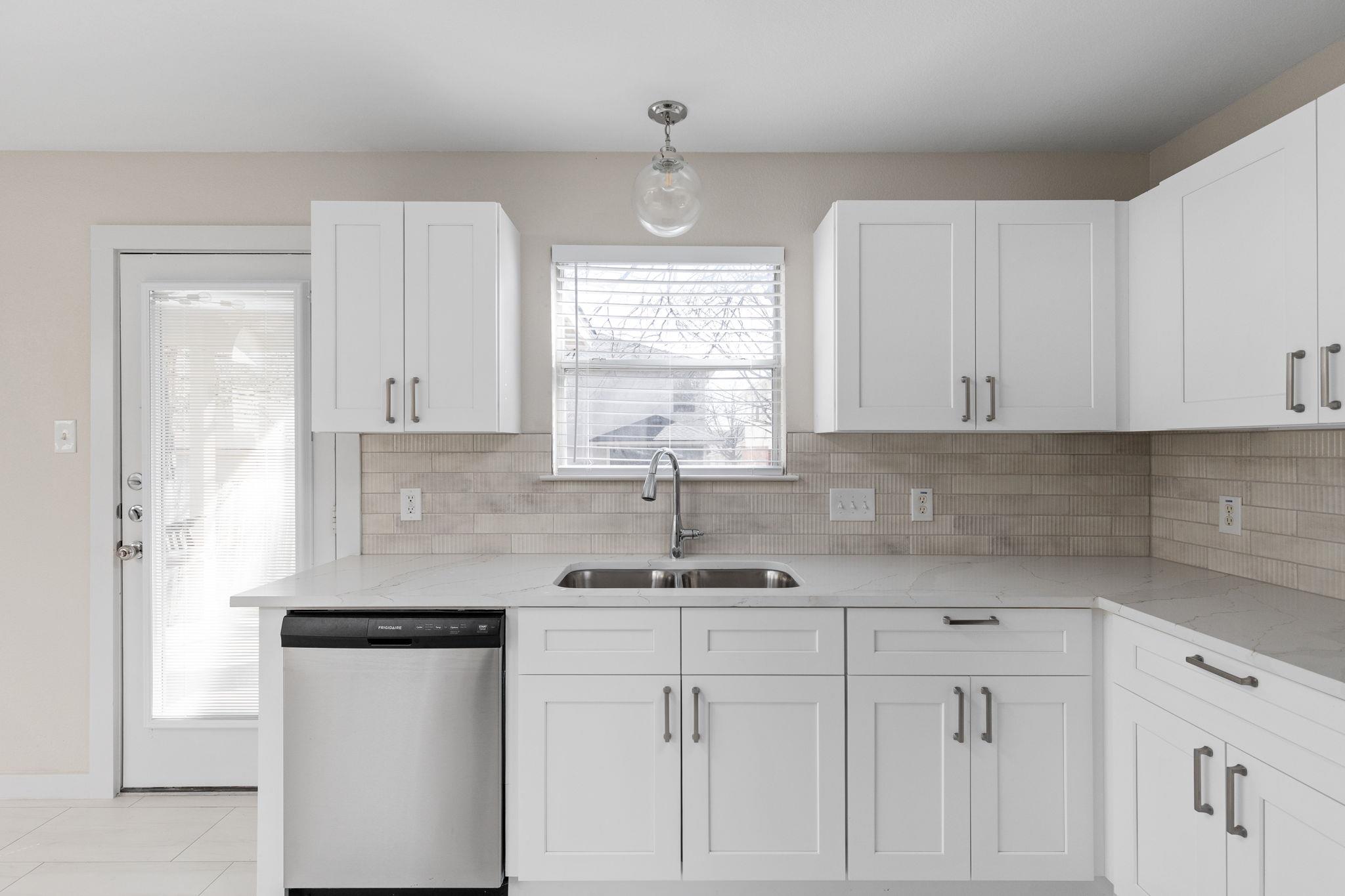 11116 Jim Thorpe Ln, Austin, TX 78748