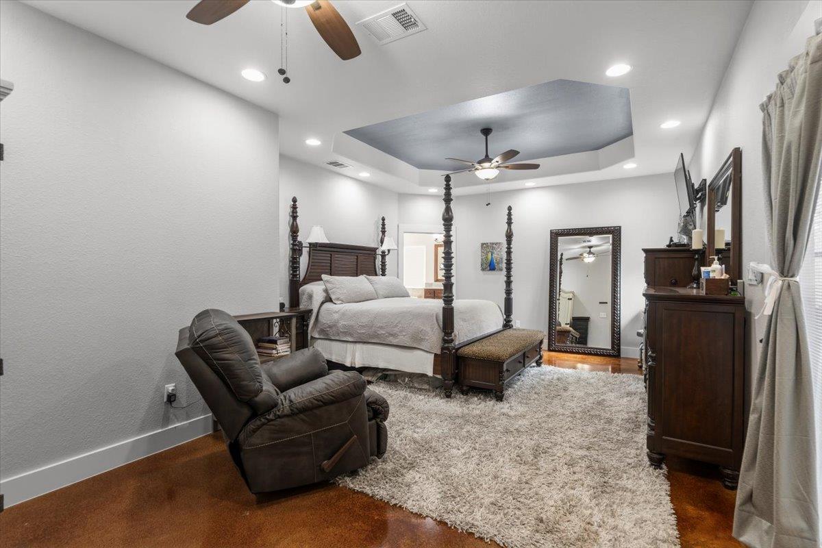 138 Wood Hollow Ct, Bastrop, TX 78602