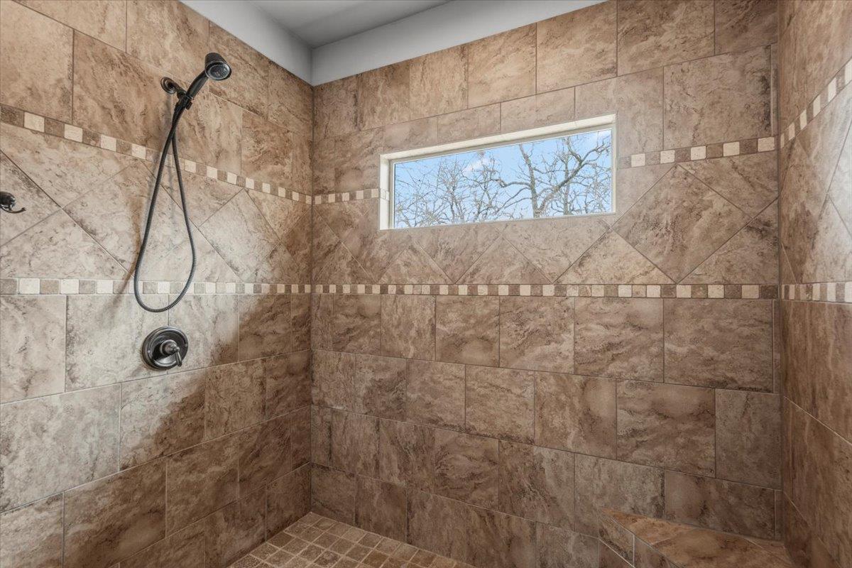 138 Wood Hollow Ct, Bastrop, TX 78602