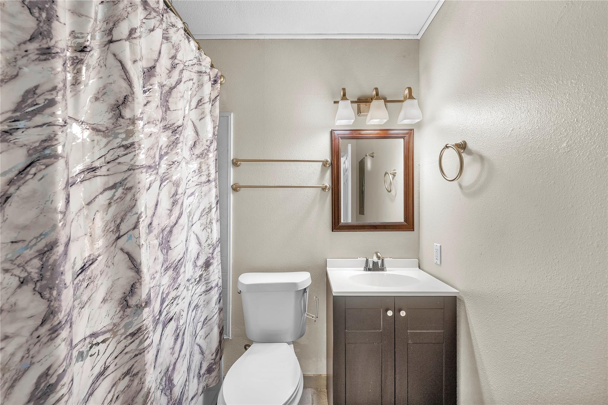 170 Interstate Dr # A, Buda, TX 78610