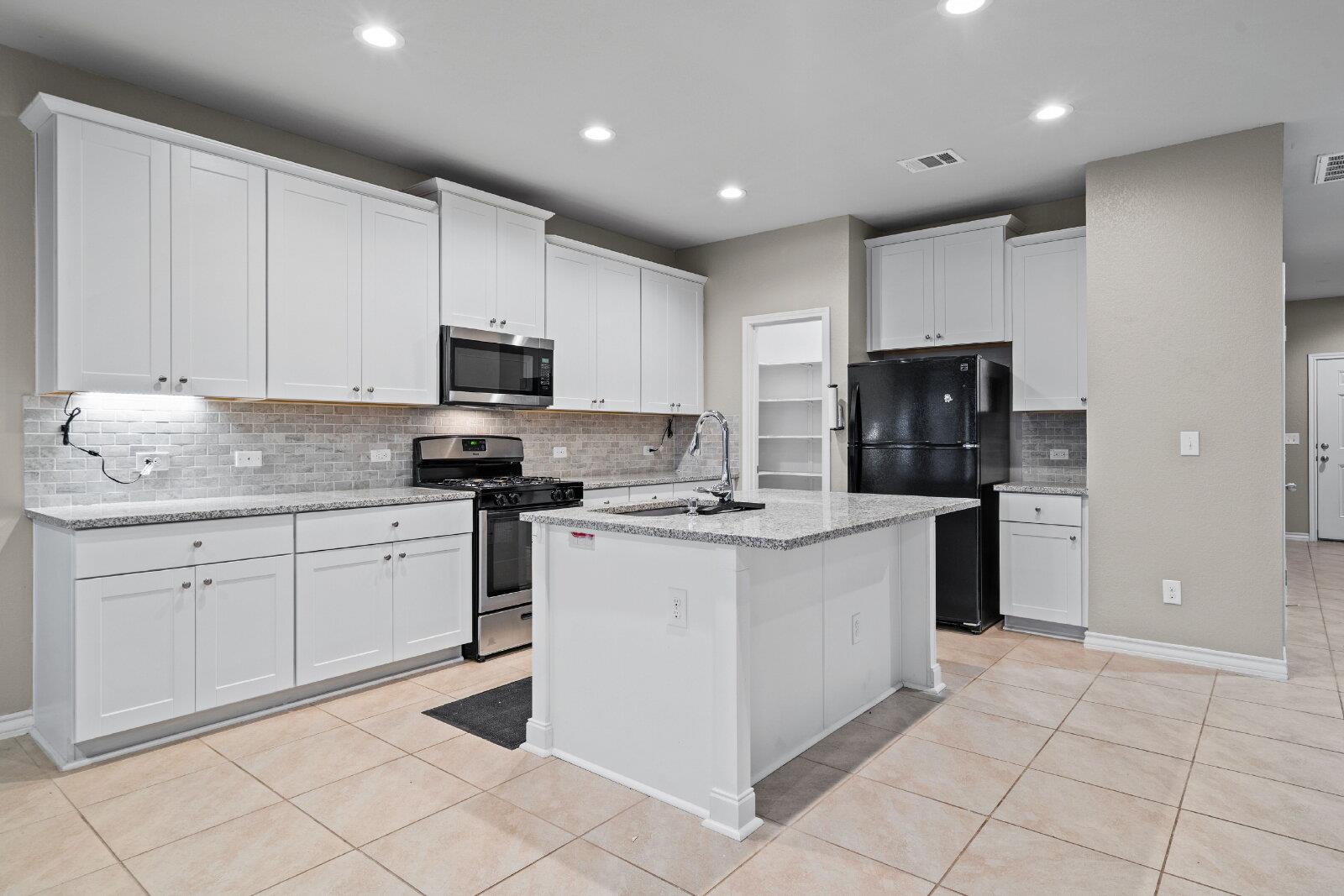 204 Tulum Ter, Leander, TX 78641