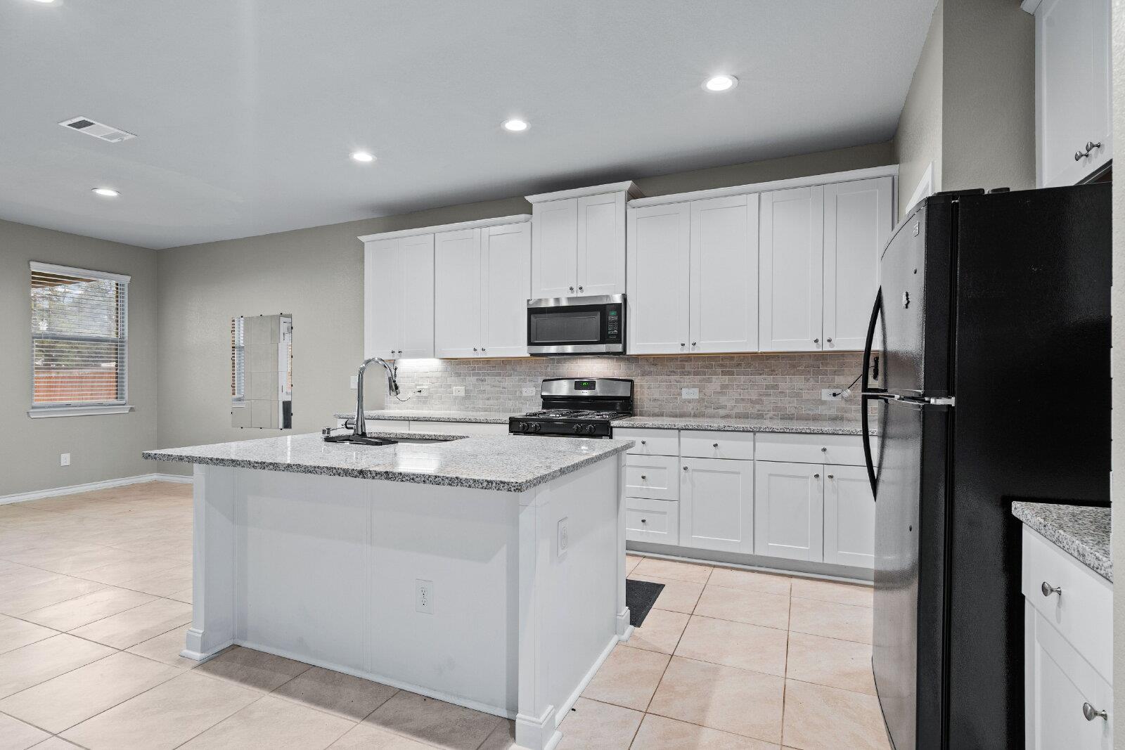 204 Tulum Ter, Leander, TX 78641