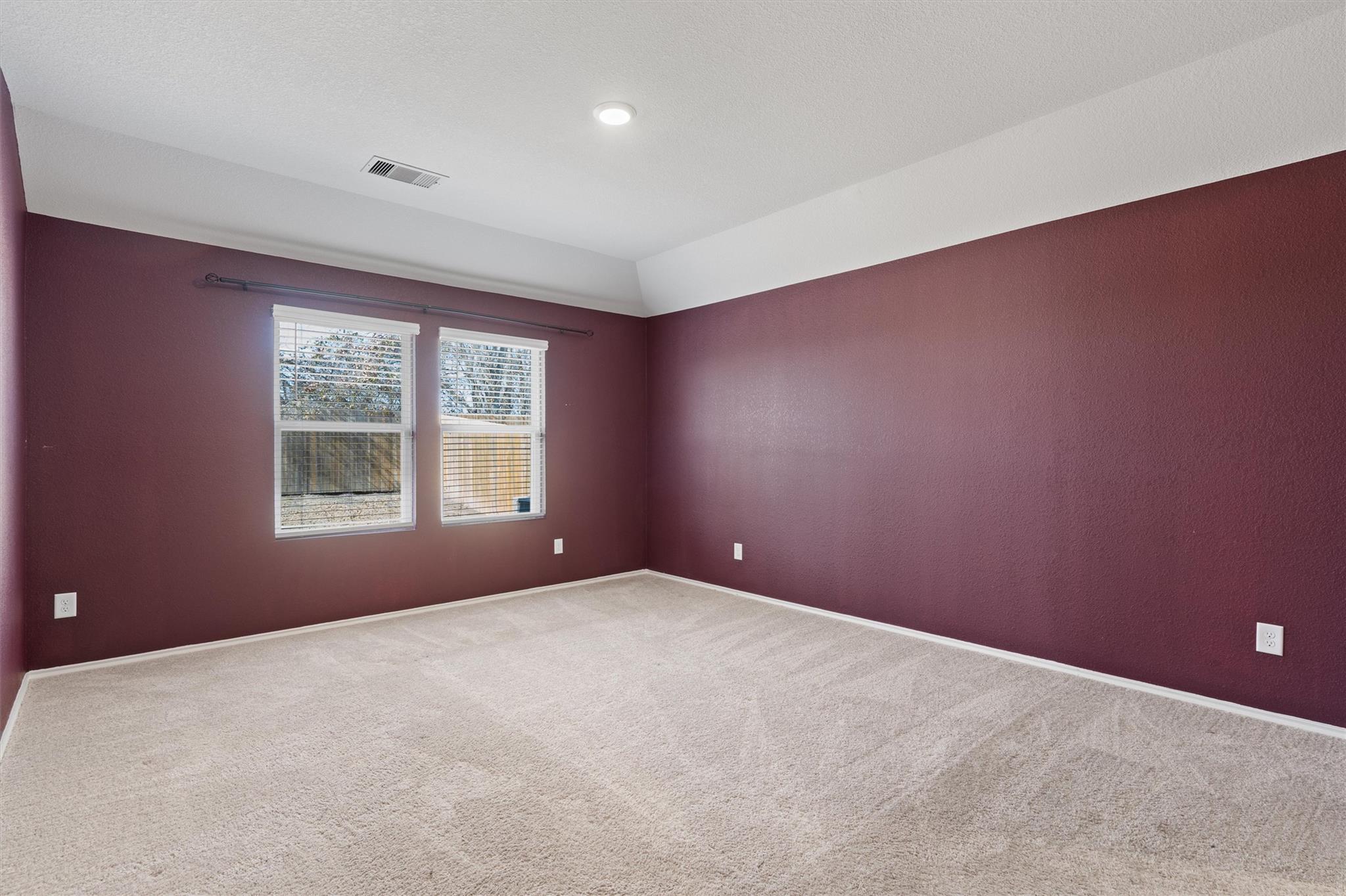 352 Sickle Loop, Uhland, TX 78640