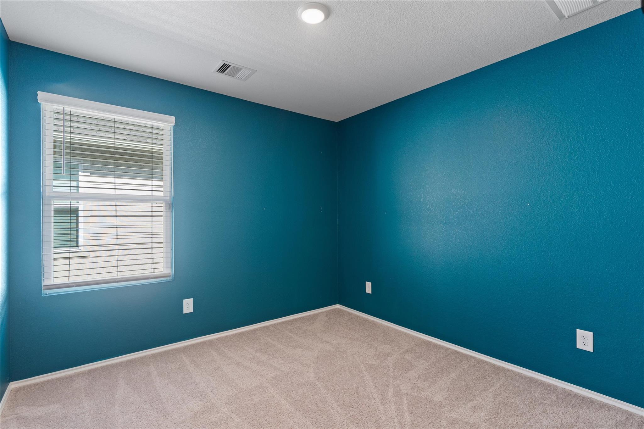 352 Sickle Loop, Uhland, TX 78640