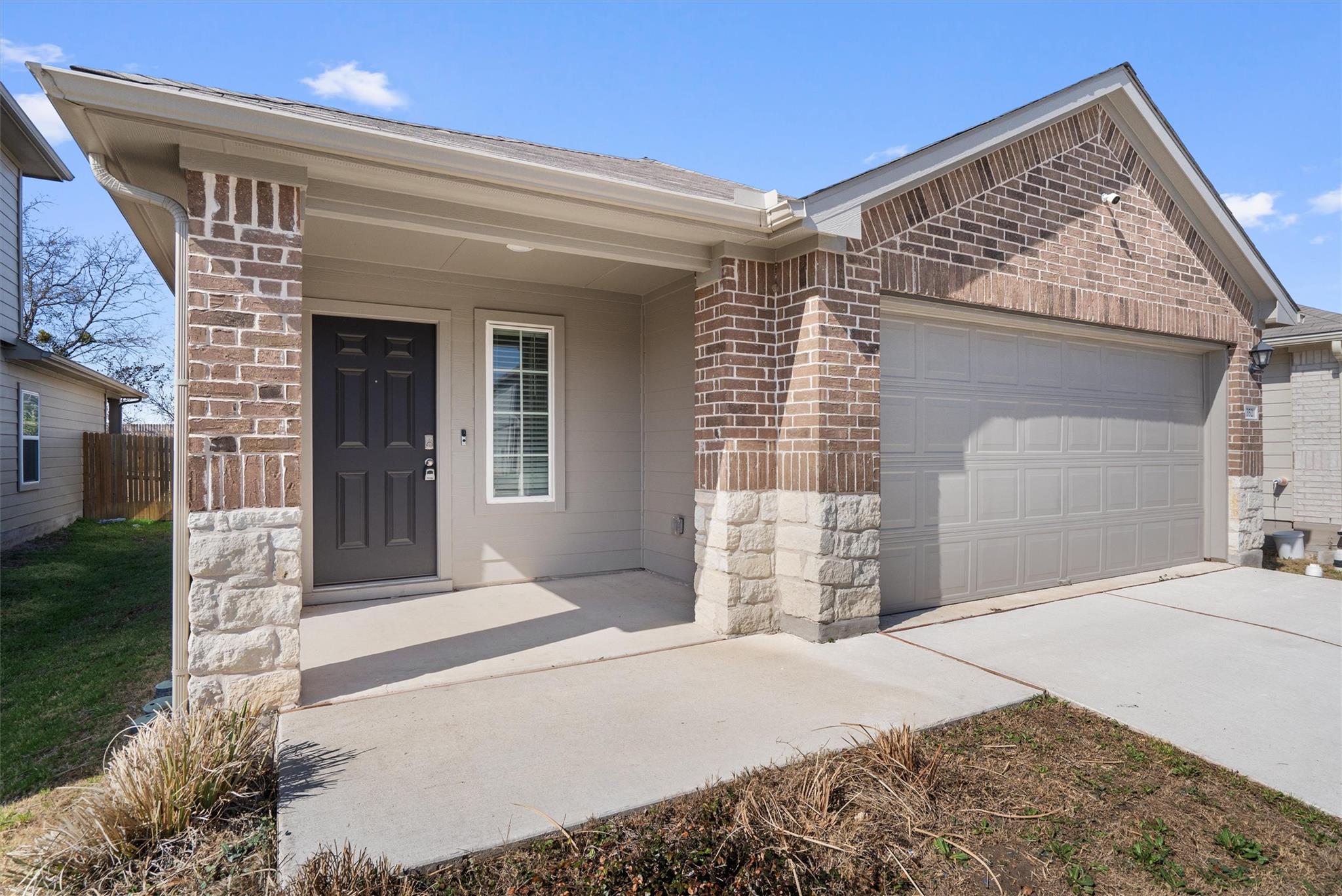 352 Sickle Loop, Uhland, TX 78640