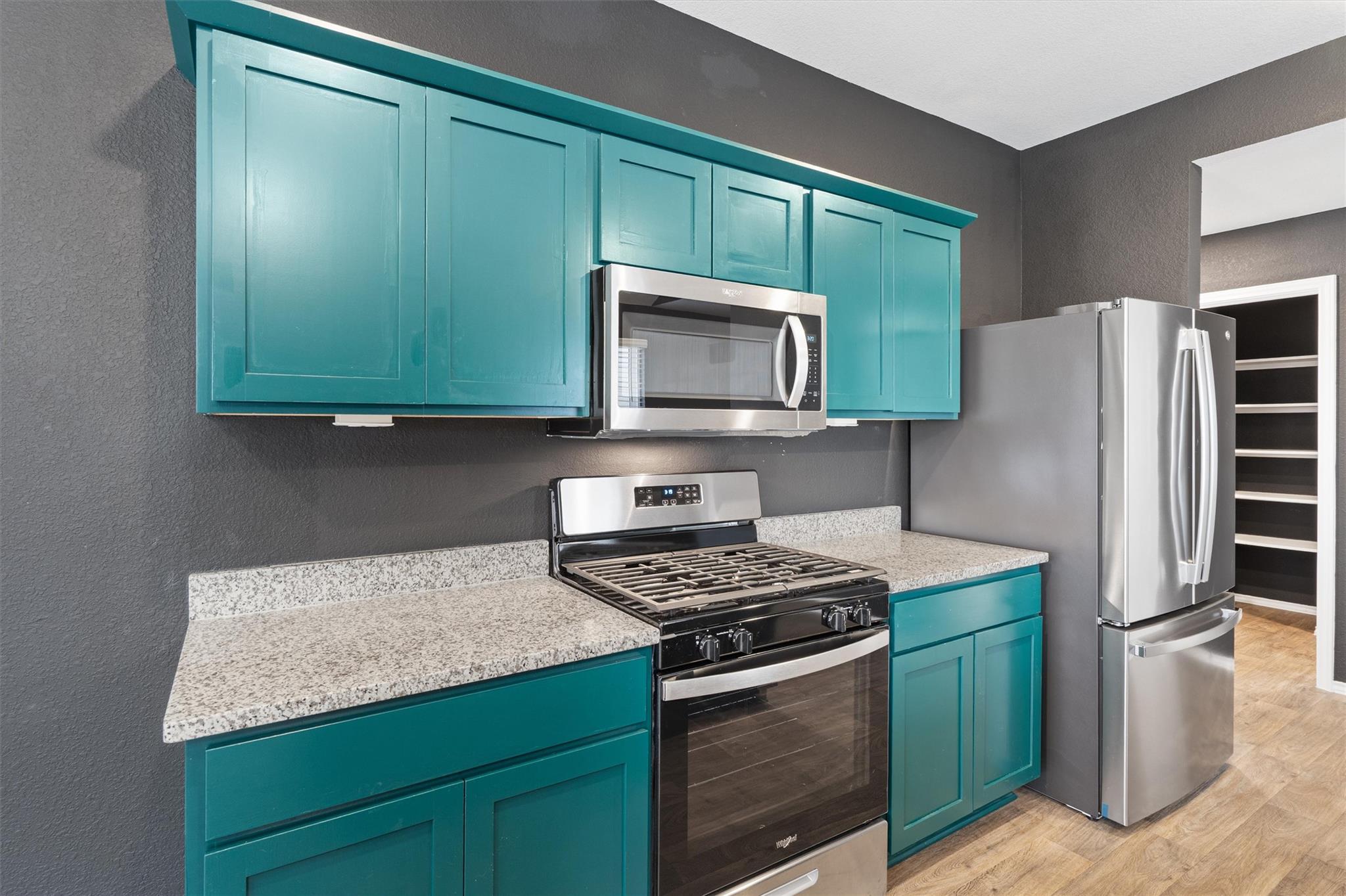 352 Sickle Loop, Uhland, TX 78640