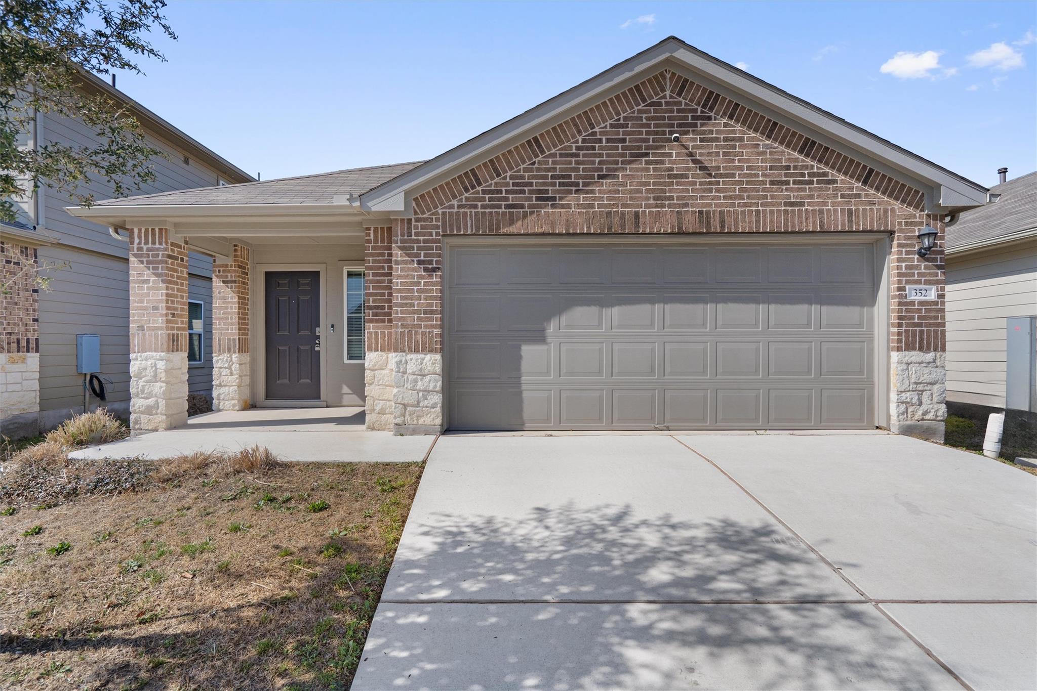 352 Sickle Loop, Uhland, TX 78640