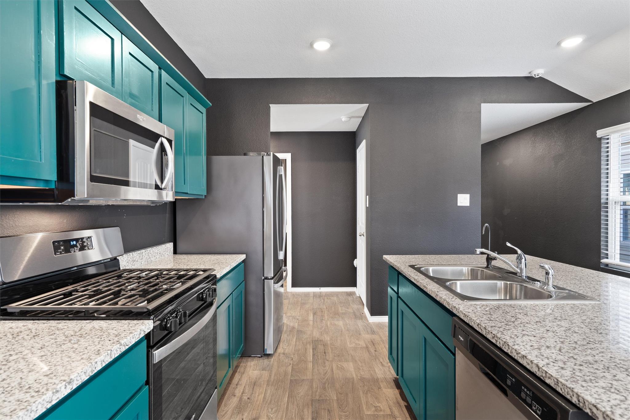 352 Sickle Loop, Uhland, TX 78640