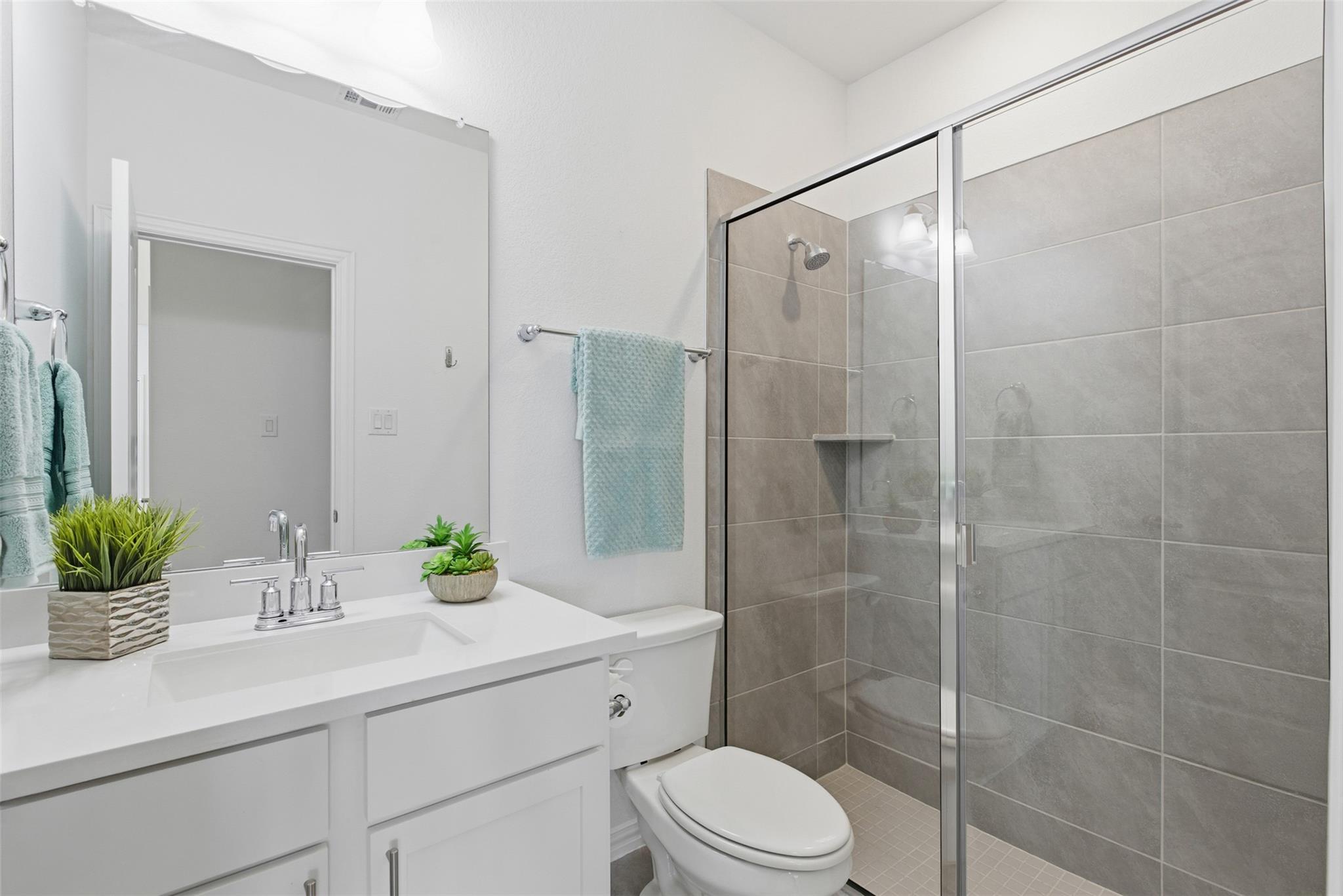 316 Clearlake Dr, Hutto, TX 78634