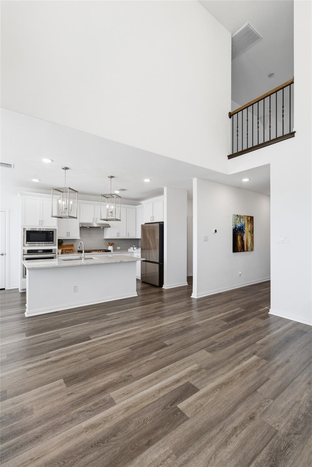 316 Clearlake Dr, Hutto, TX 78634