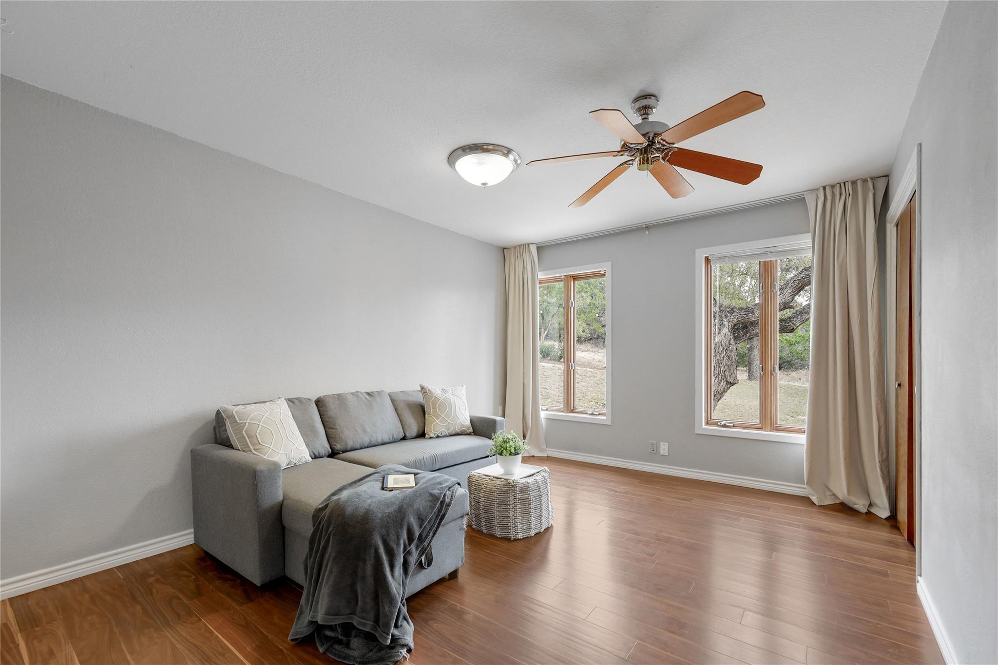 18205 Ridge Rd, Lago Vista, TX 78645