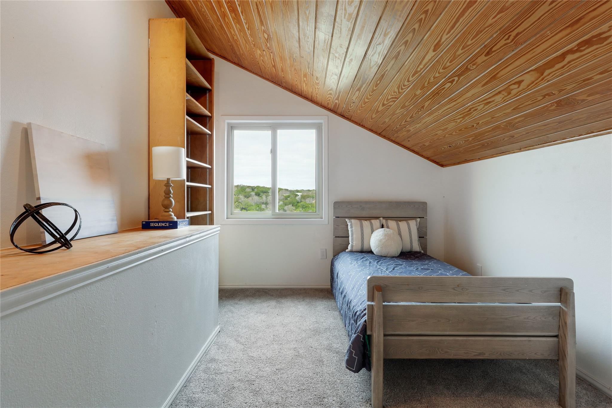 18205 Ridge Rd, Lago Vista, TX 78645