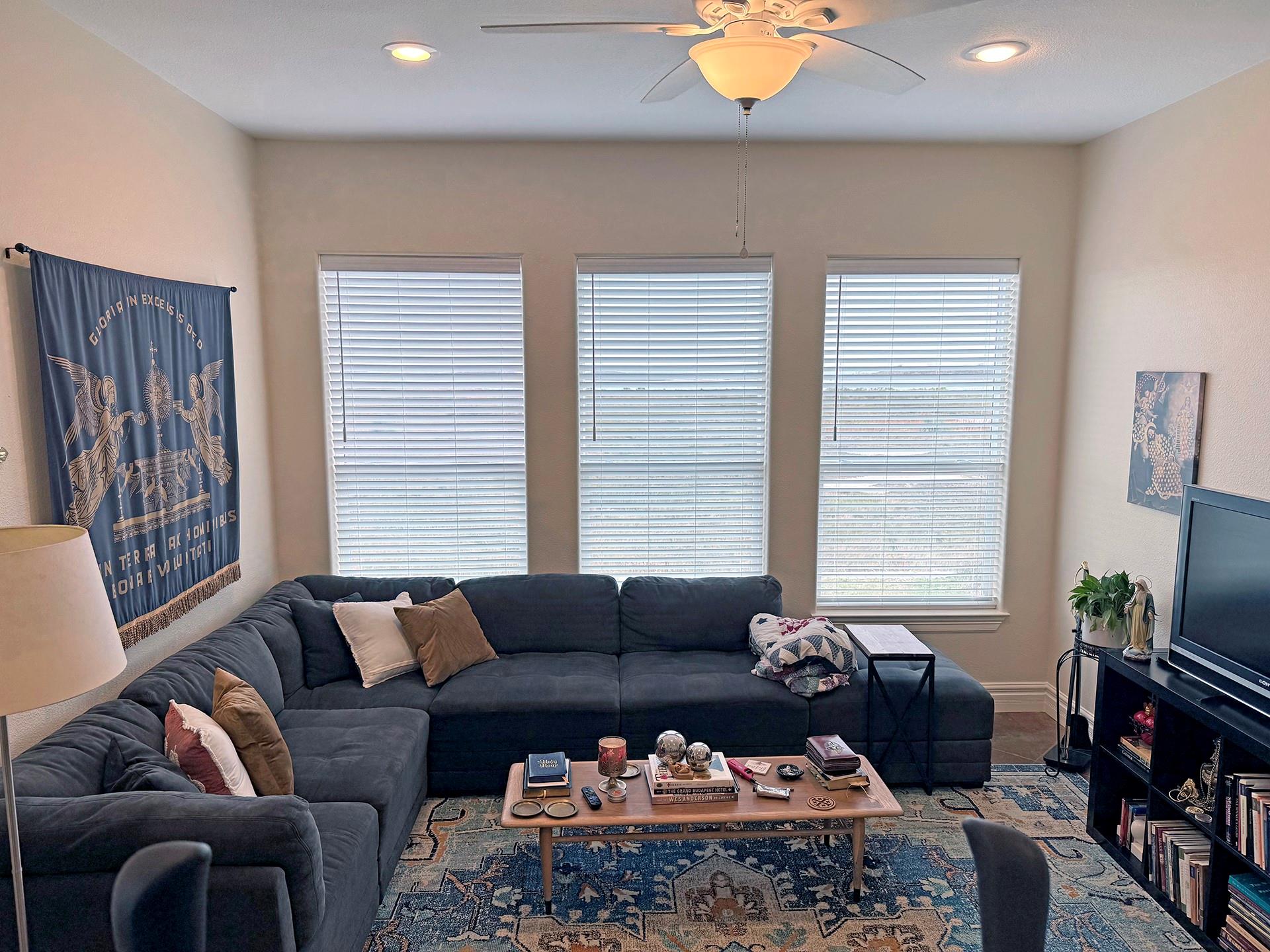 591 E Burgundy St, Port O'Connor, TX 77982