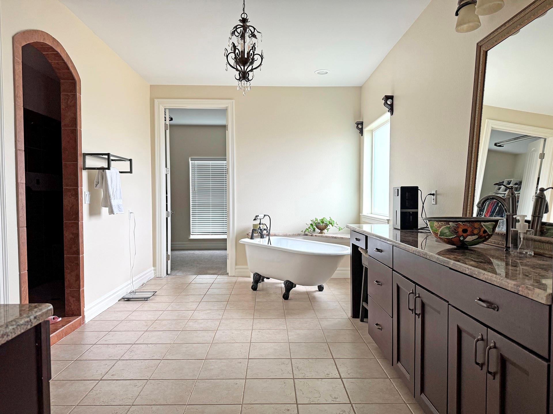 591 E Burgundy St, Port O'Connor, TX 77982