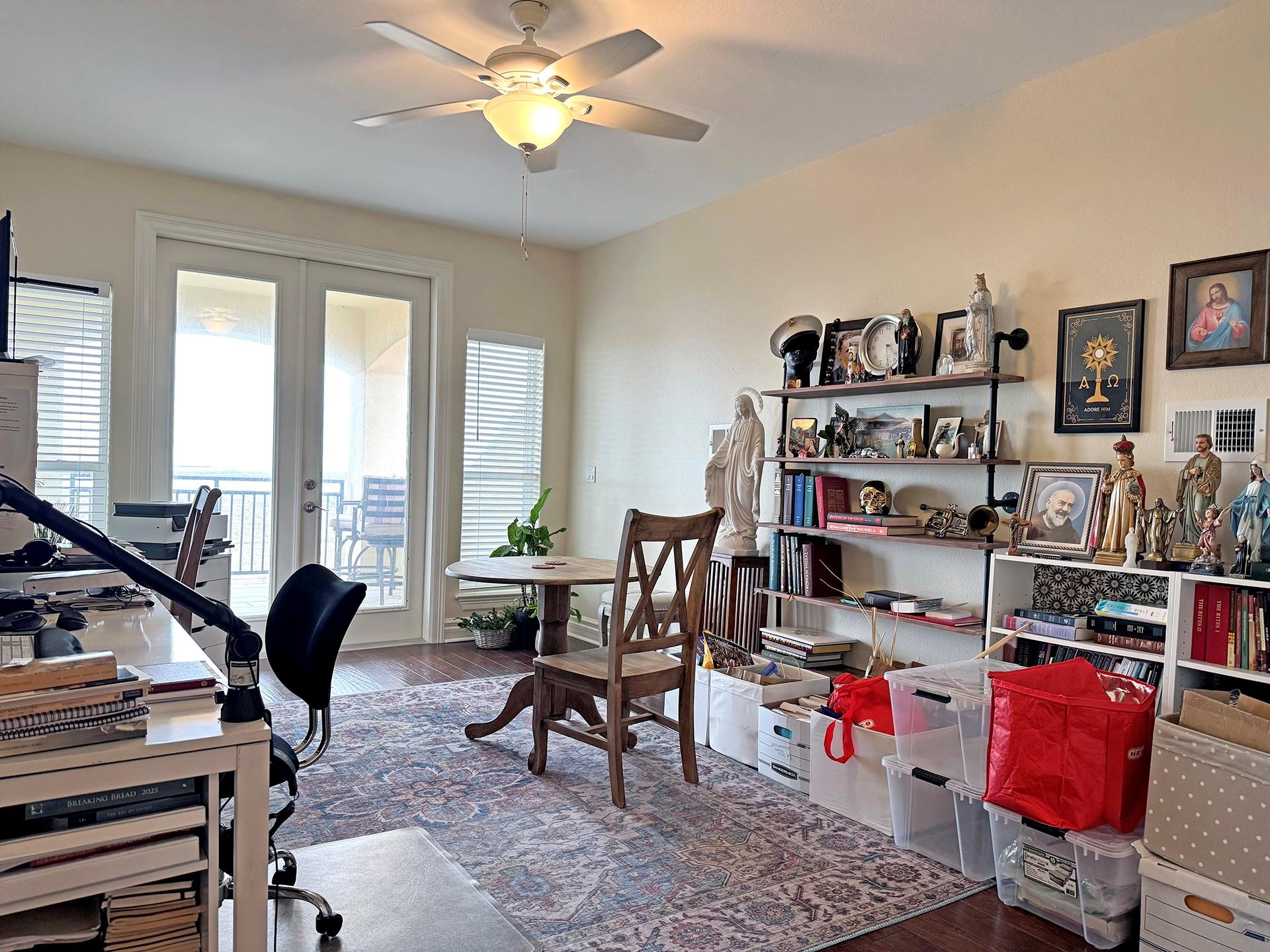 591 E Burgundy St, Port O'Connor, TX 77982