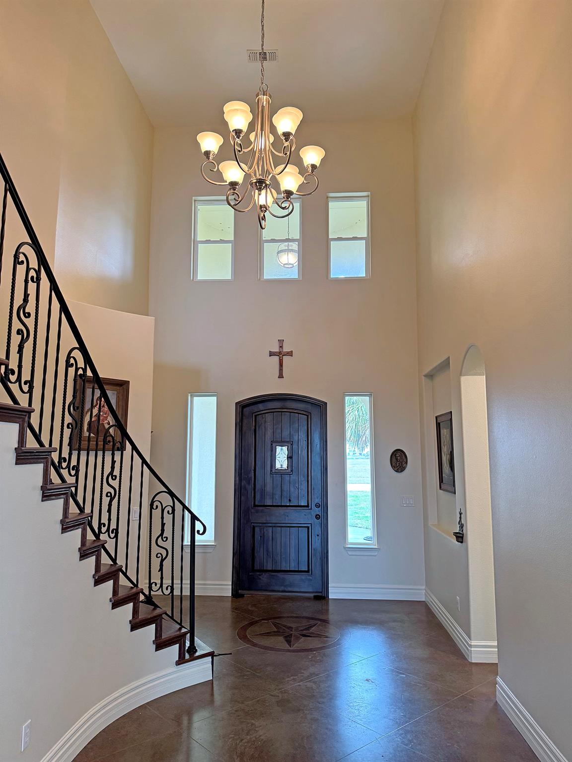 591 E Burgundy St, Port O'Connor, TX 77982