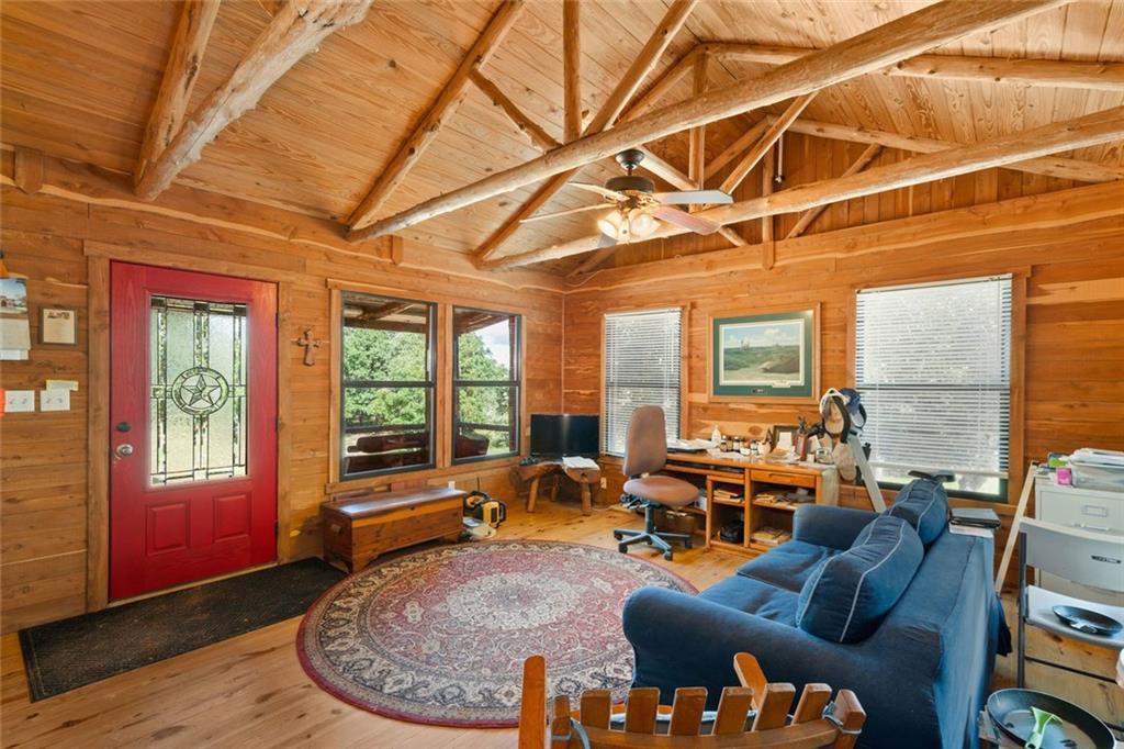 1043 Lewis Ln, Dale, TX 78616