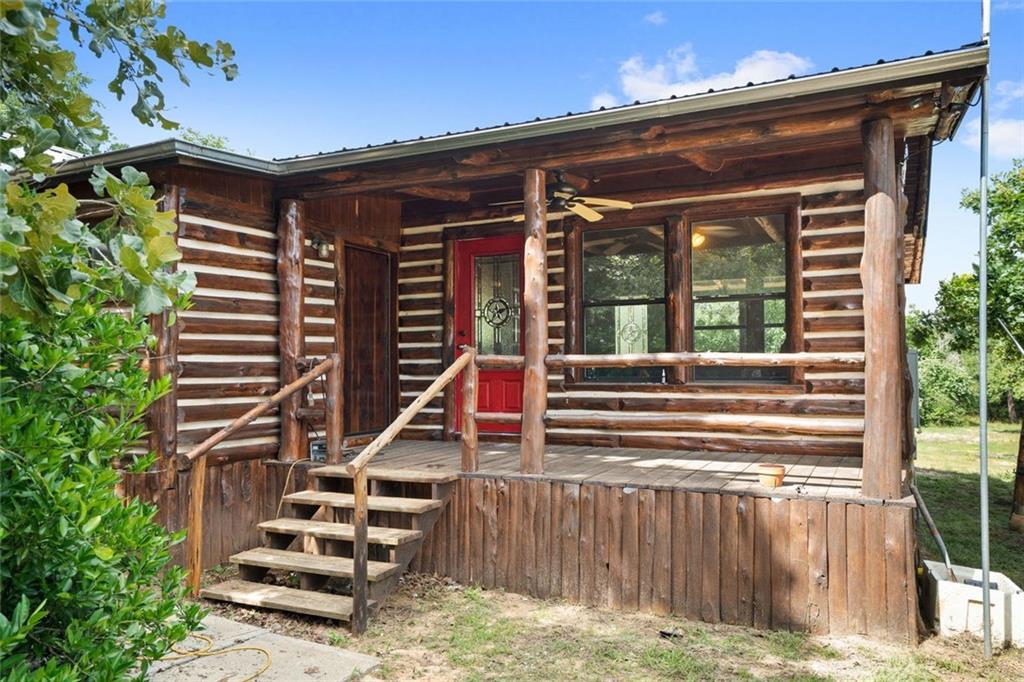 1043 Lewis Ln, Dale, TX 78616