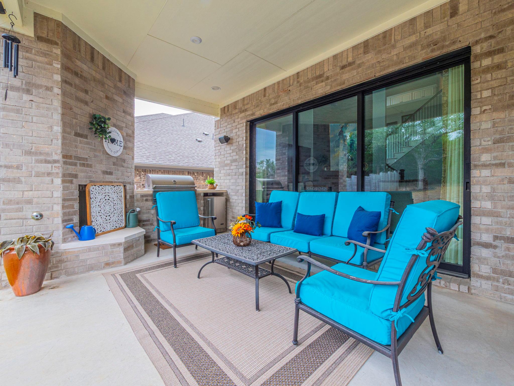 112 HOLLYTREE Ct, Georgetown, TX 78628