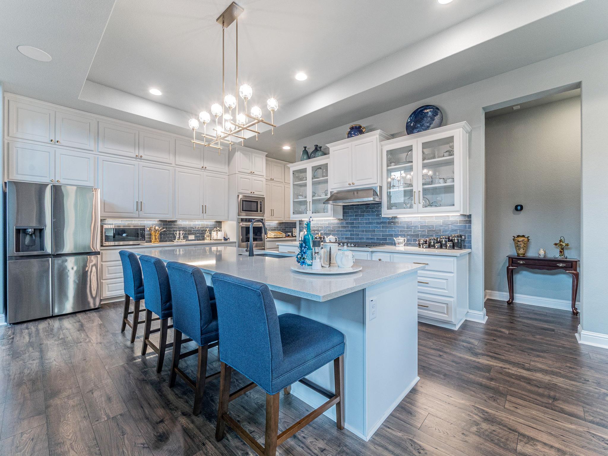 112 HOLLYTREE Ct, Georgetown, TX 78628