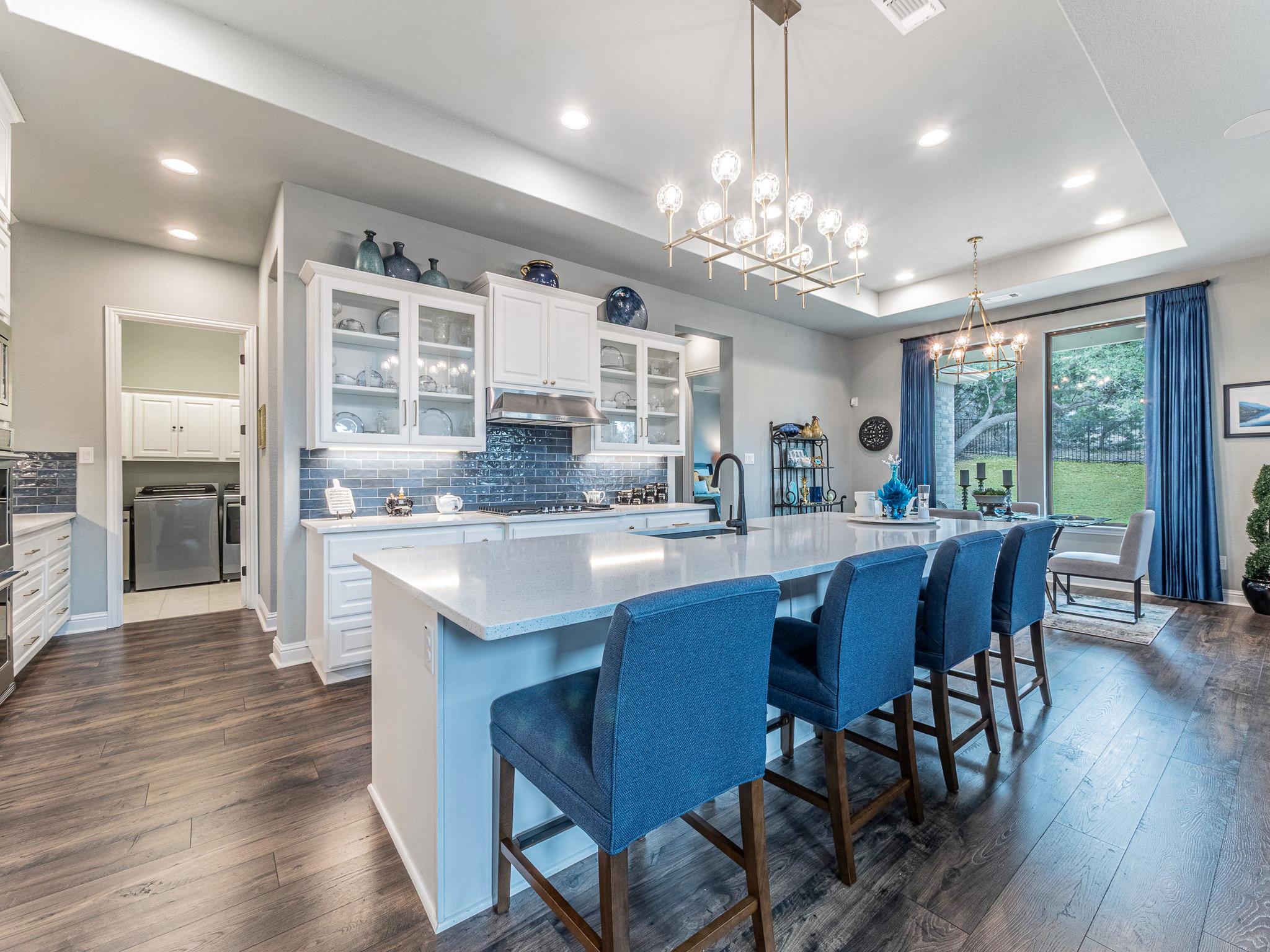 112 HOLLYTREE Ct, Georgetown, TX 78628