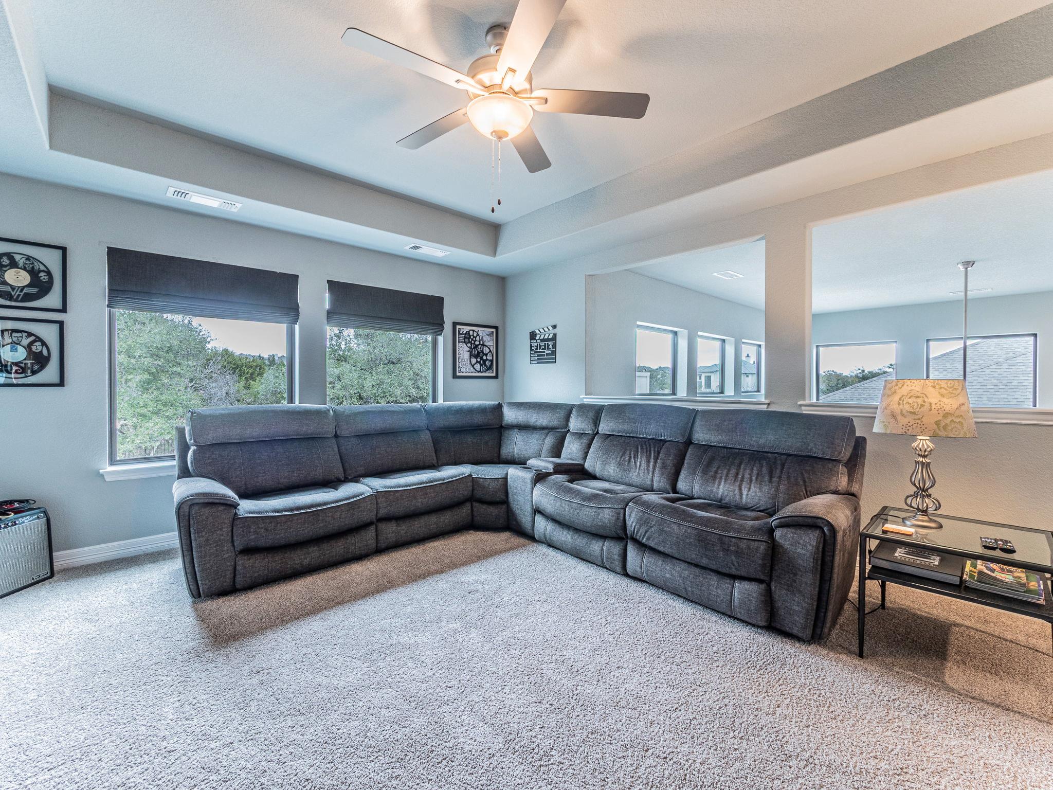 112 HOLLYTREE Ct, Georgetown, TX 78628