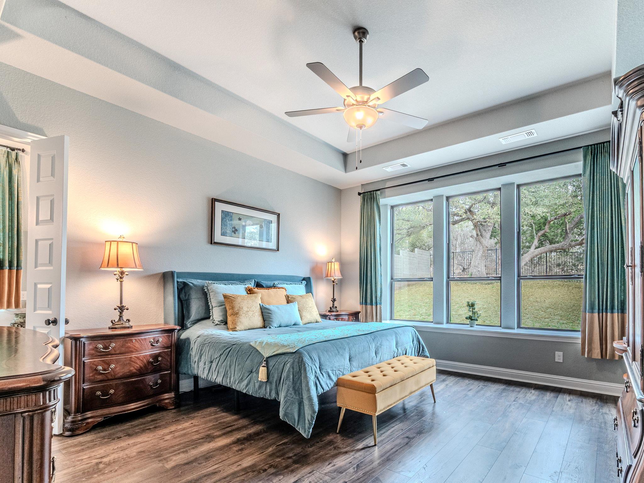 112 HOLLYTREE Ct, Georgetown, TX 78628