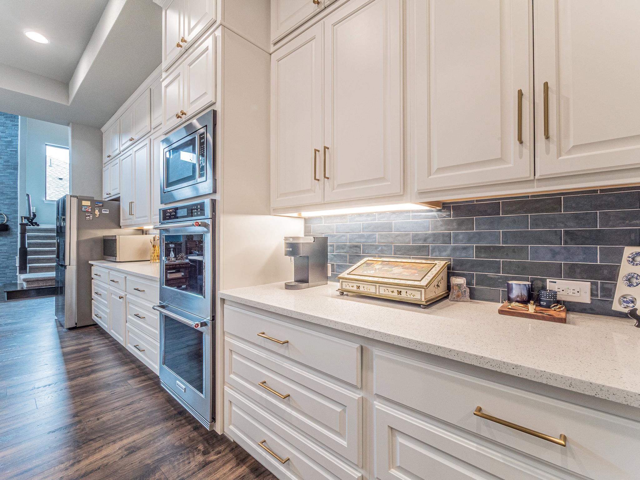 112 HOLLYTREE Ct, Georgetown, TX 78628