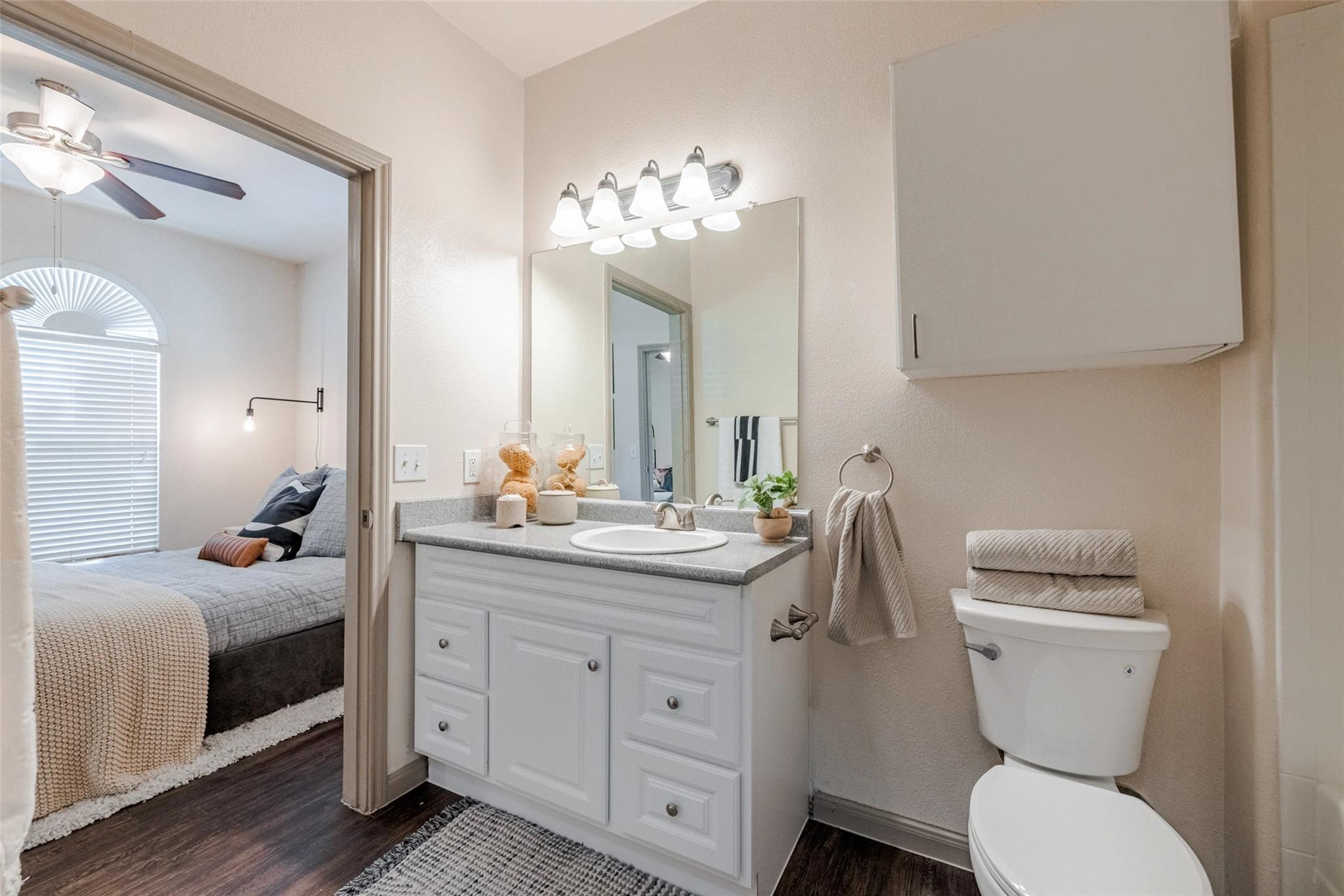 12800 Center Lake Dr # 00531, Austin, TX 78753